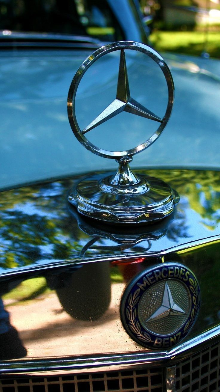 736x1308 Classic Mercedes Benz Wallpaper