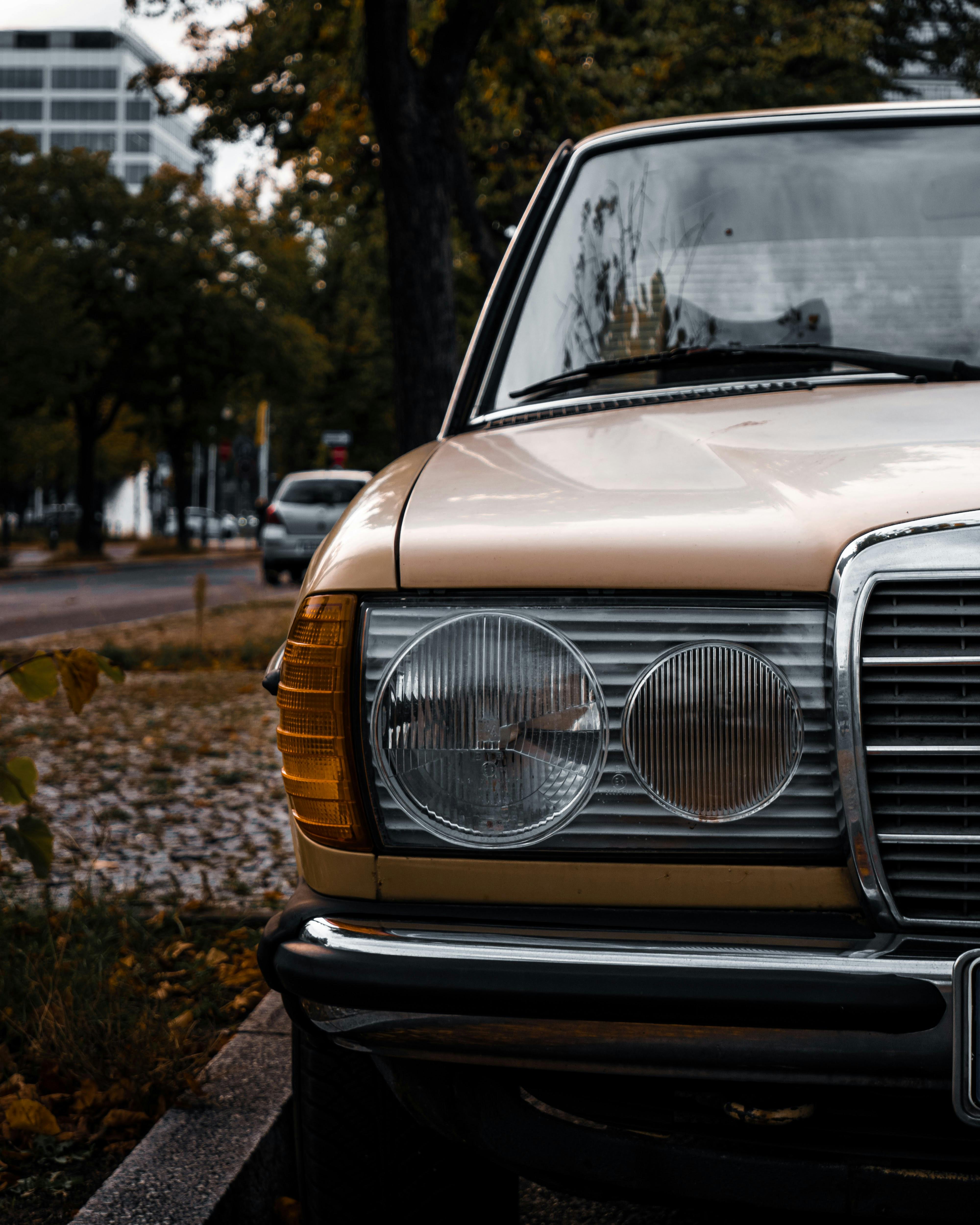 4000x5000 Close Up Photo Of Classic Mercedes Benz · Free