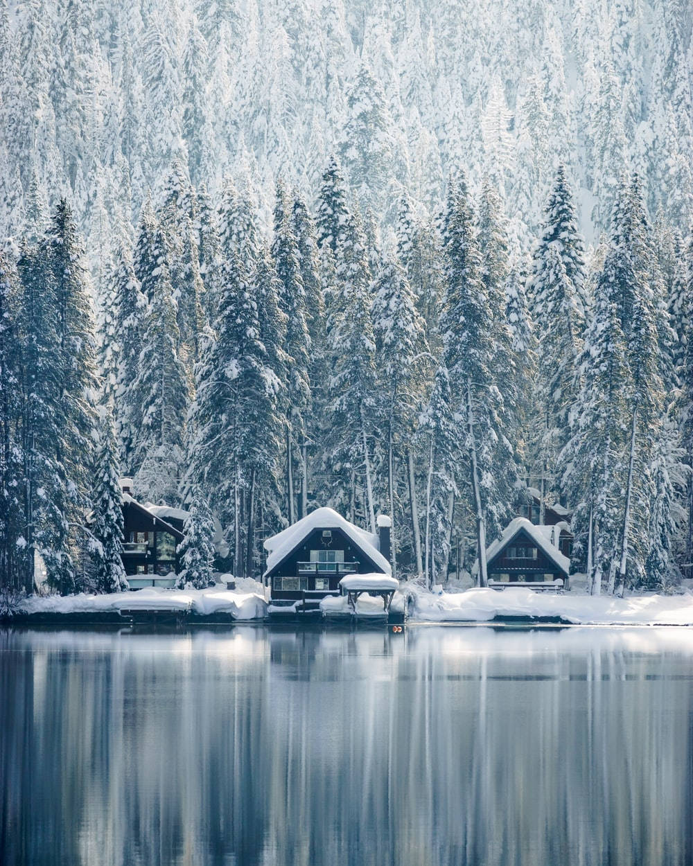 1000x1250 Winter House Wallpaper