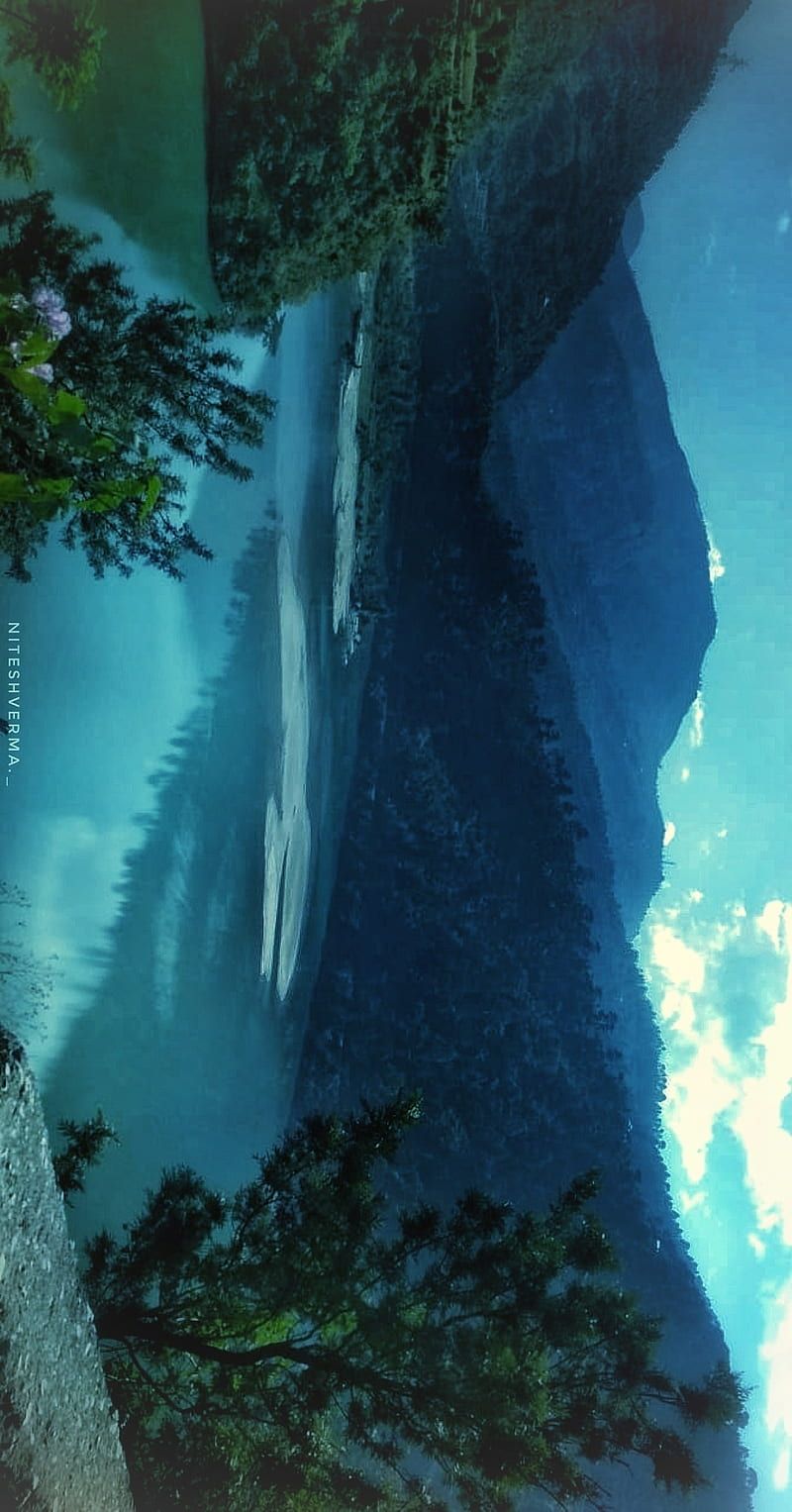 800x1527 HD end of winter wallpaper