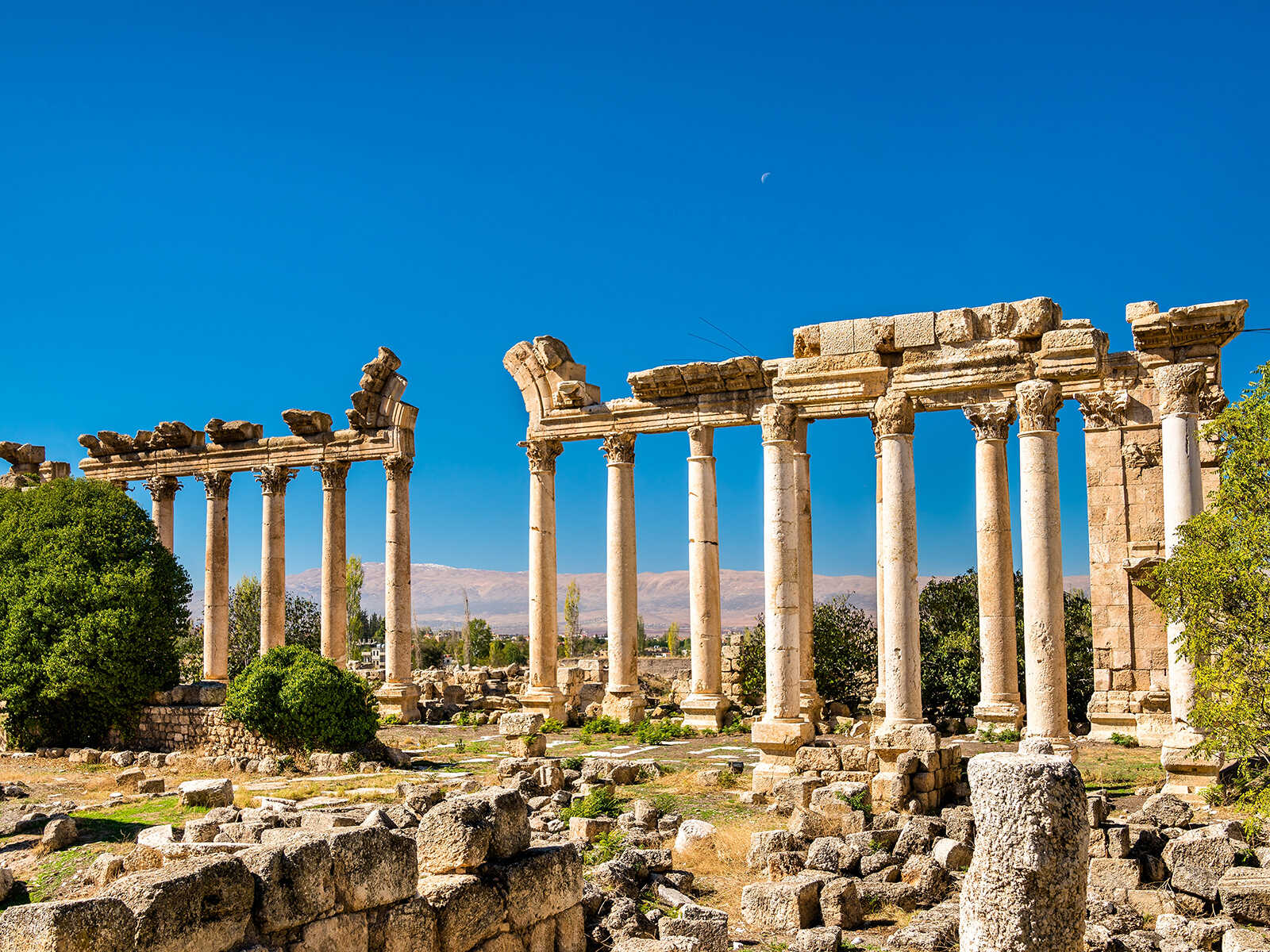 1600x1200 Baalbek Roman Ruins