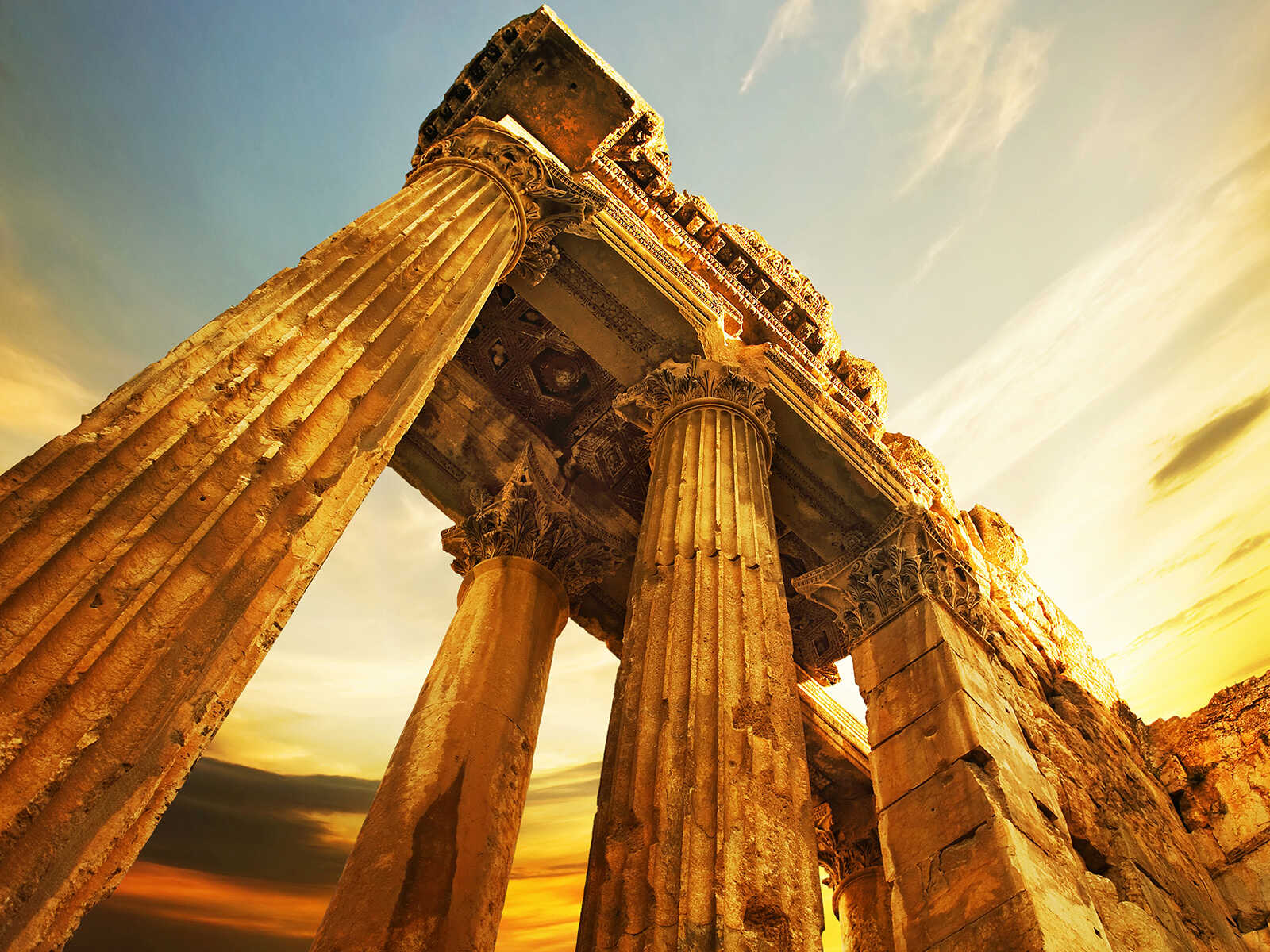 1600x1200 Baalbek Roman Ruins