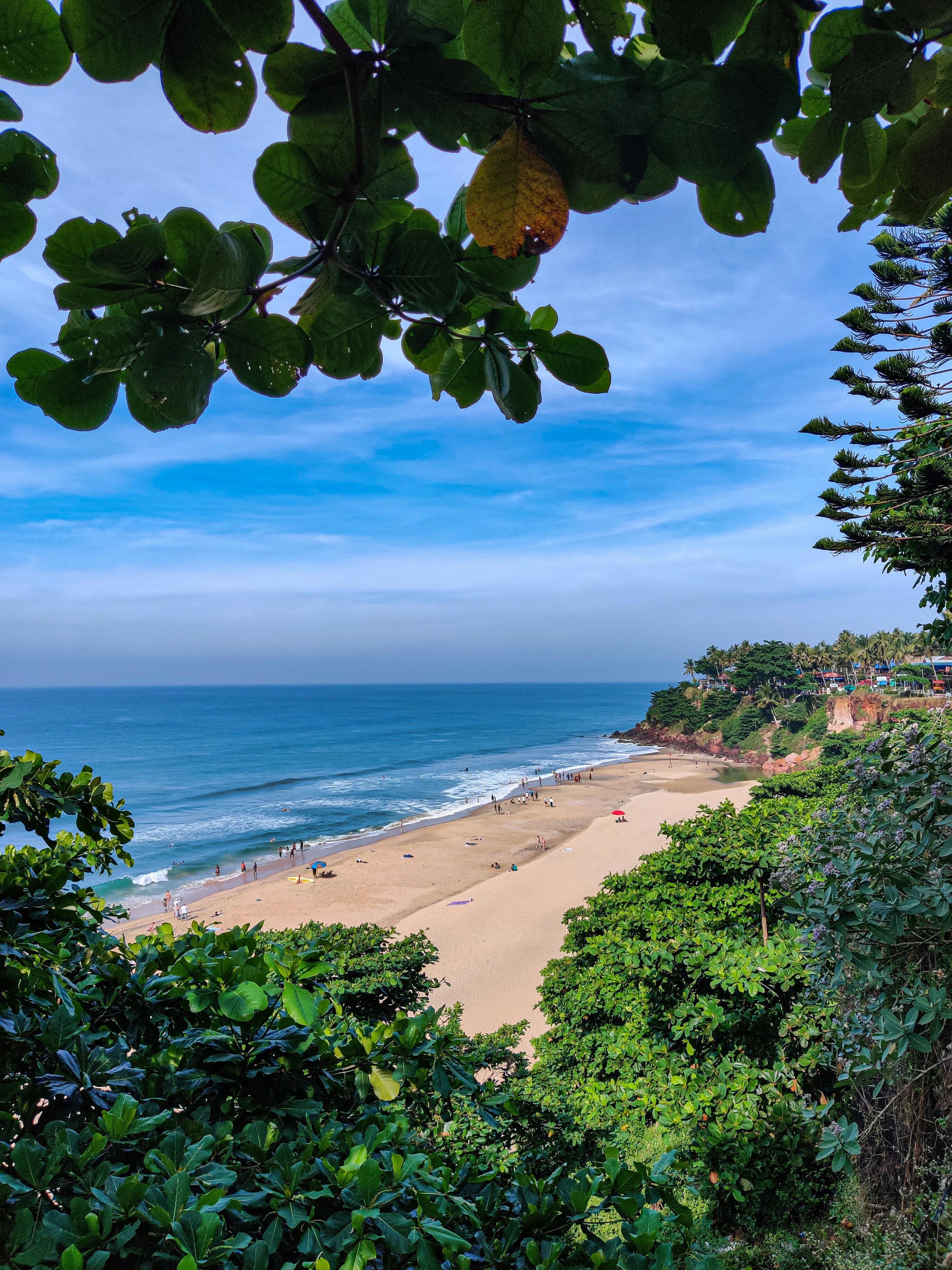 3000x4000 Varkala Cliff Beach. · Free