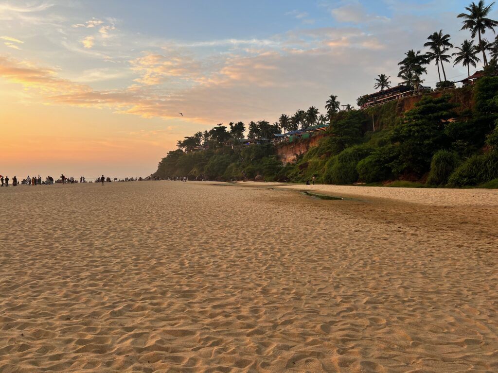 1024x768 Varkala Beach