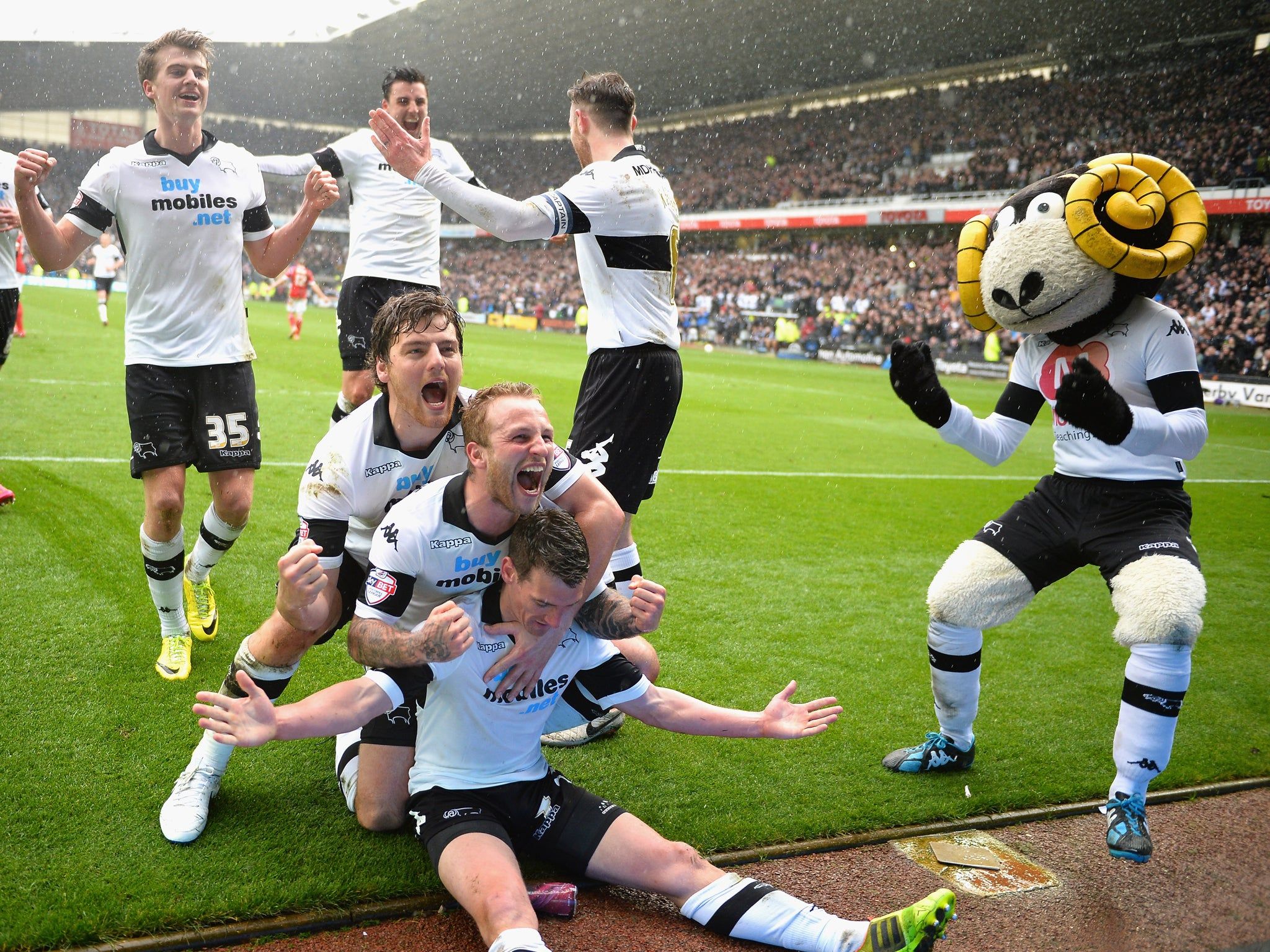 2048x1536 Derby County 5 Nottingham Forest 0 Match Report: Forest See Play Off Hopes Dented As Rams Record Biggest East Midlands Derby Win In 116 Years