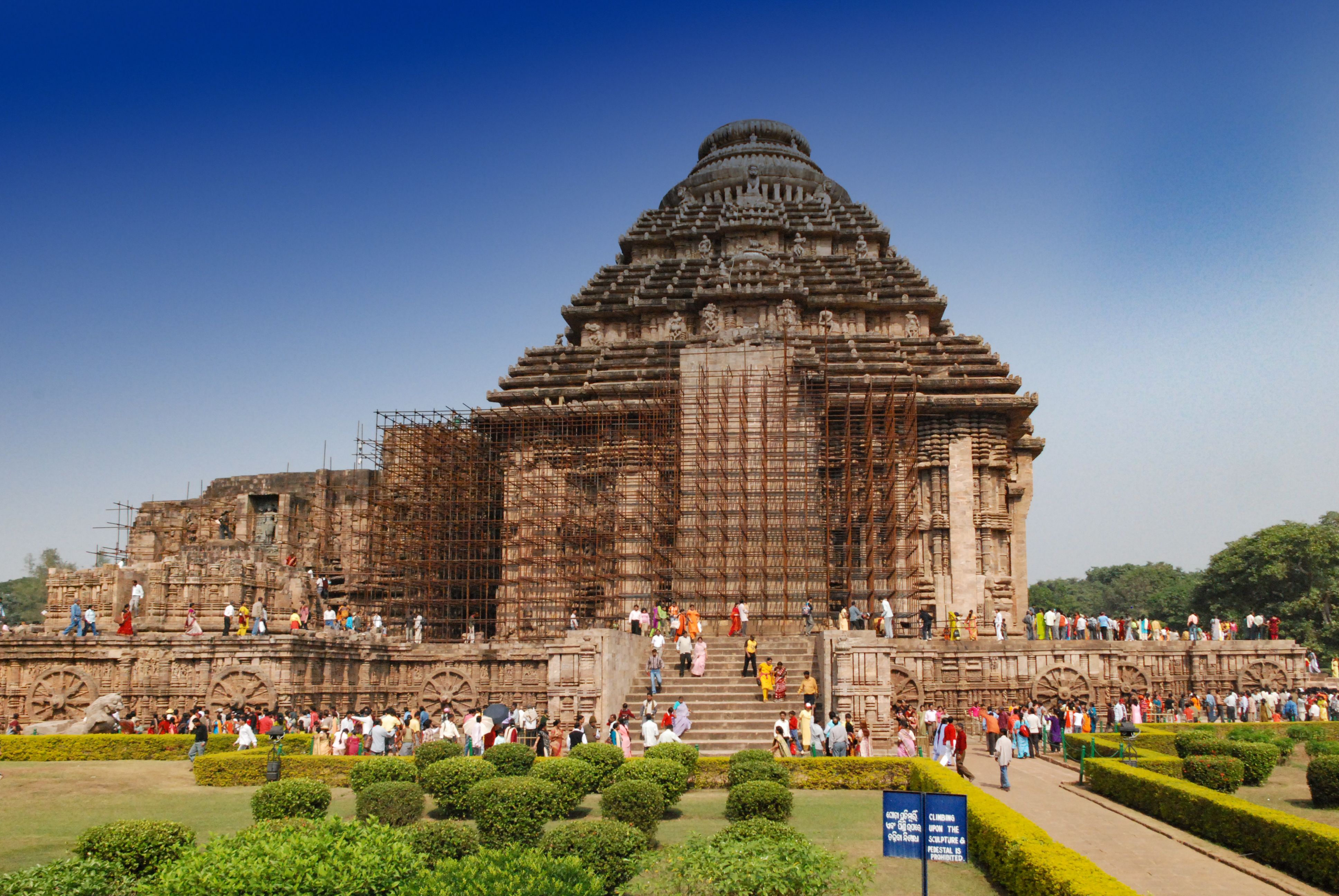 3872x2592 Konark Sun Temple Side
