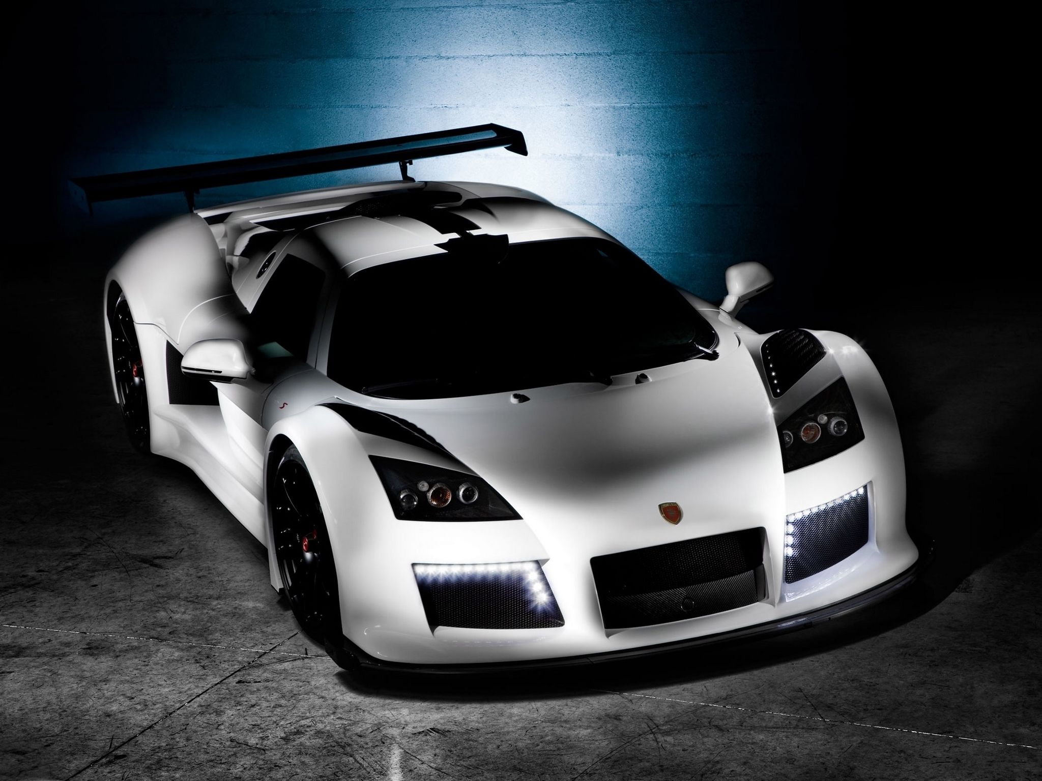 2048x1536 Gumpert Phone Wallpaper: Free 4K & HD Downloads