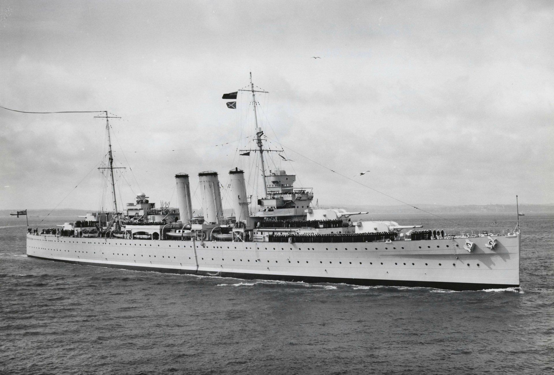 1920x1300 HMS Cornwall (56)