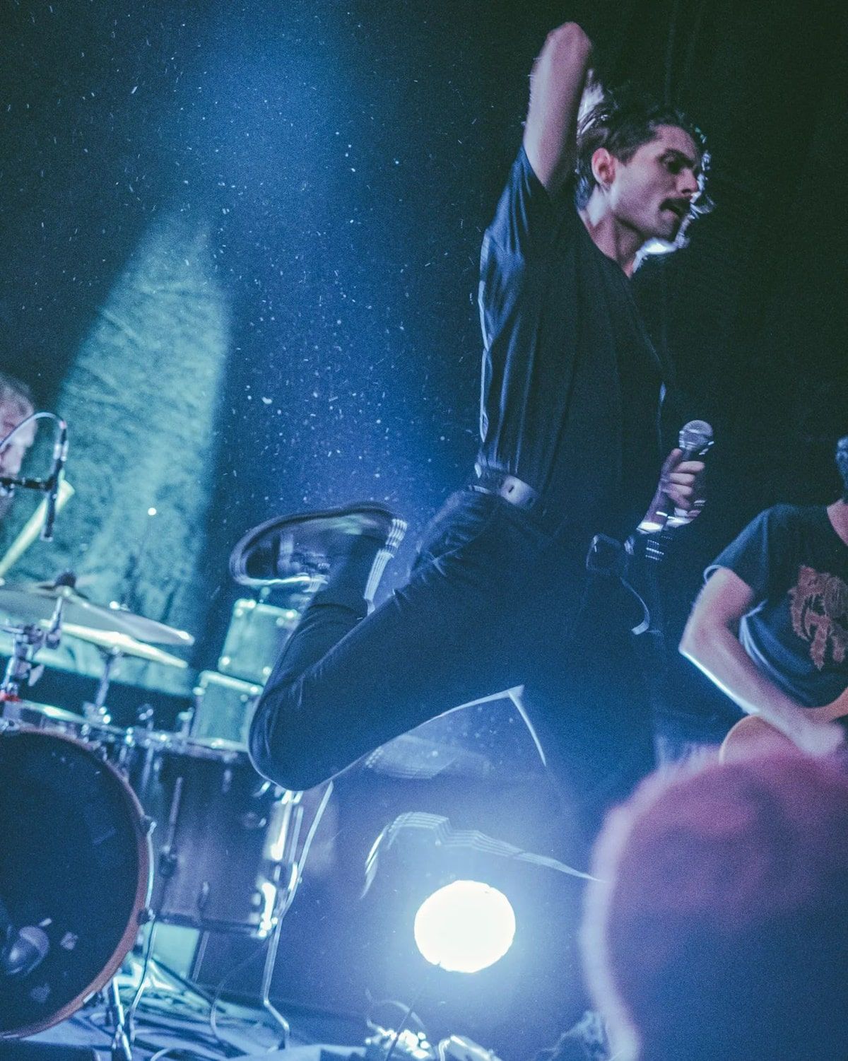 1200x1501 Zampler : a panoramic glimpse into the screamo scenes of Zegema Beach Records' artists