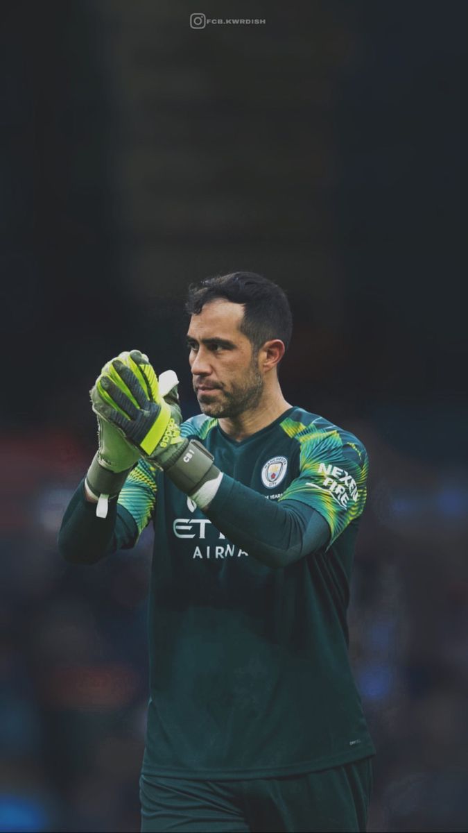 675x1200 Claudio Bravo