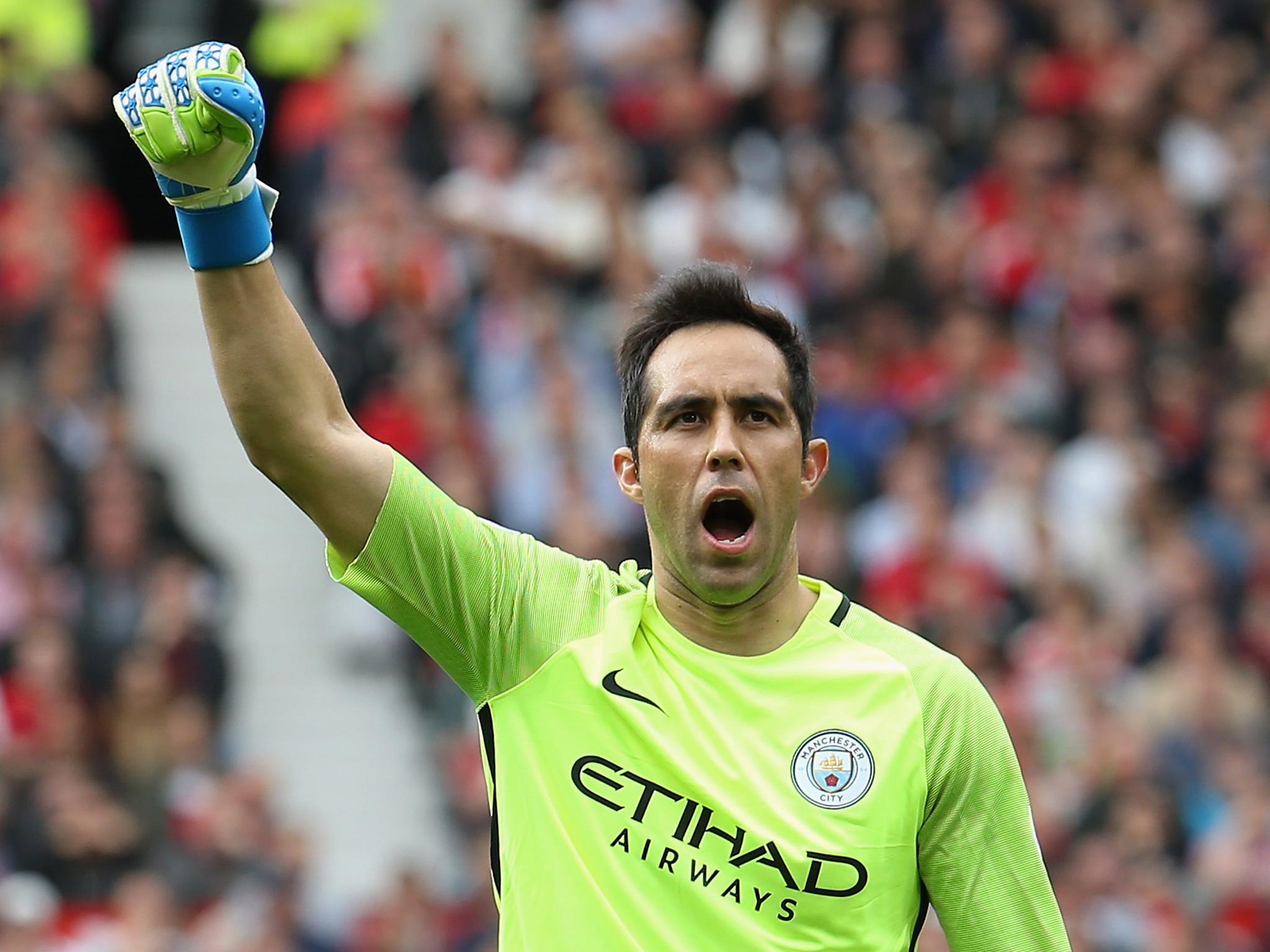 2048x1536 Manchester United vs Manchester City: Pep Guardiola defends 'amazing' Claudio Bravo after derby debut