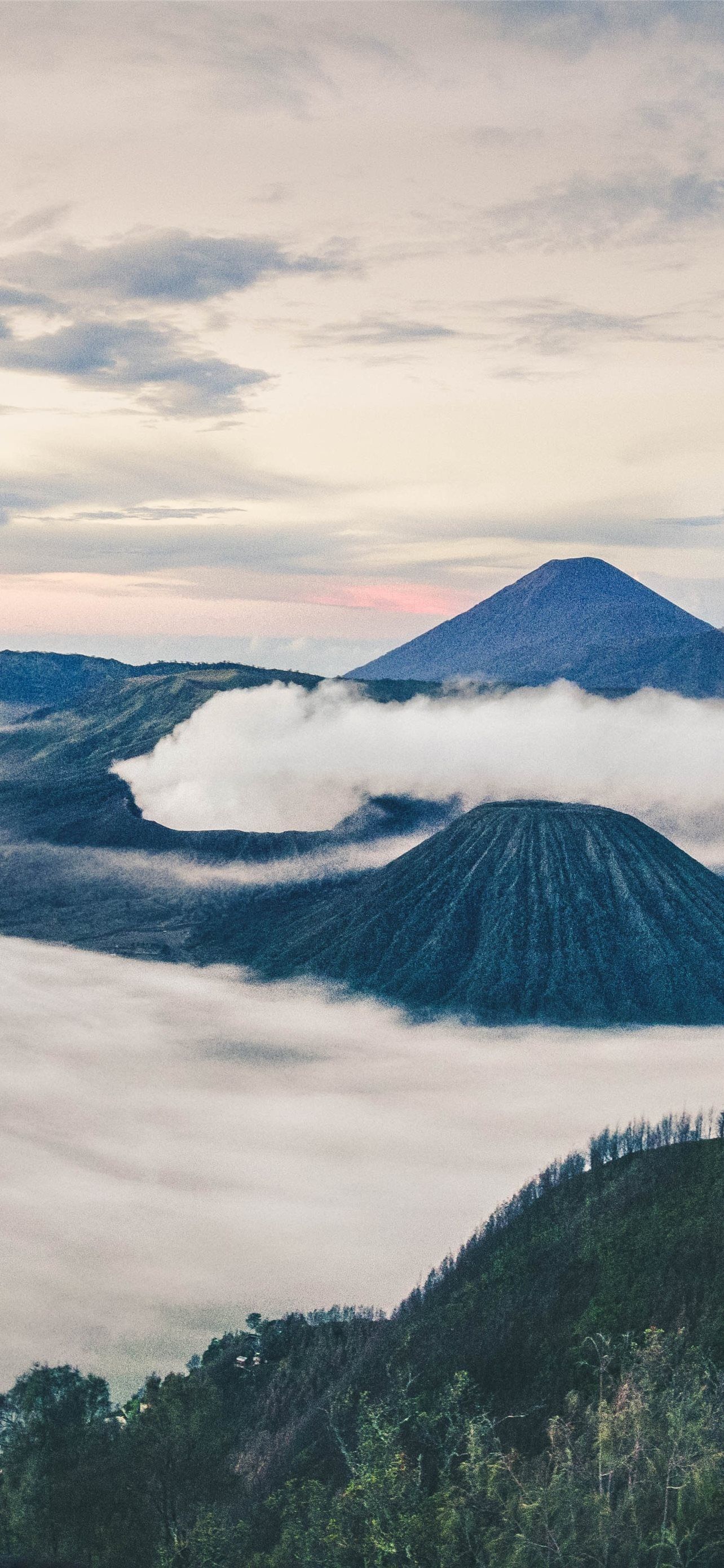 1284x2778 Mount Bromo East Java Indonesia 4k Sony Xperia X X. iPhone Wallpaper Free Download