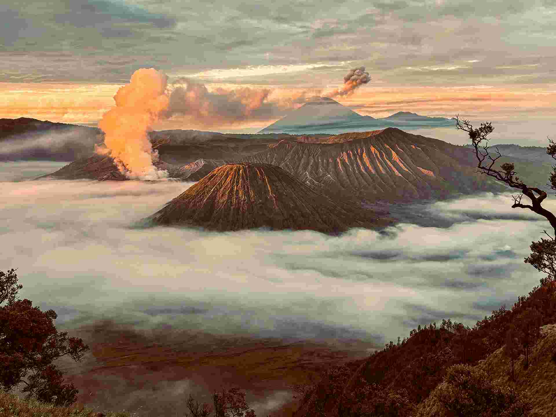 1920x1440 East Java & Bali Explorer days Tour by On The Go Tours