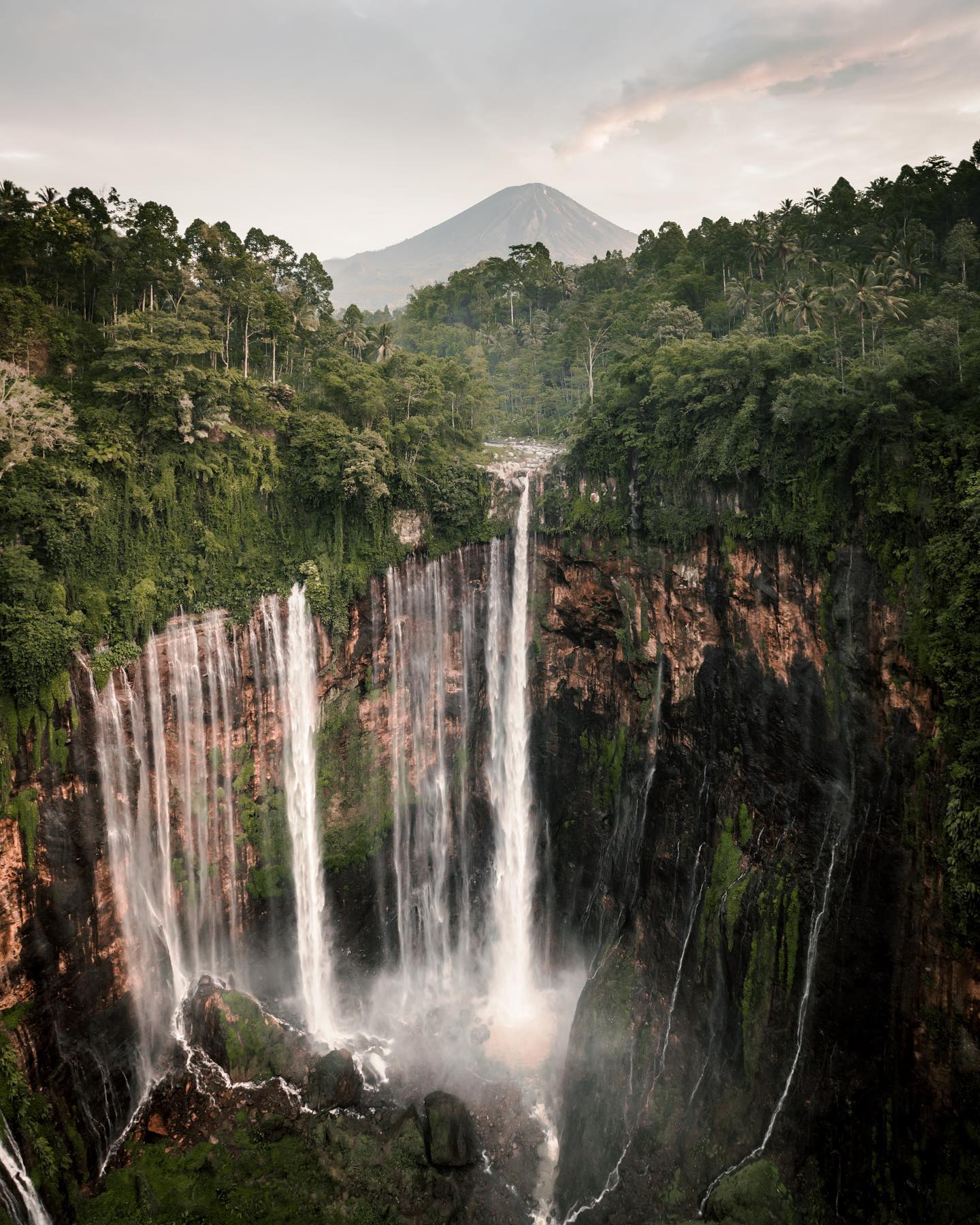 1440x1800 East Java, Bali [OC] [1440×1800]