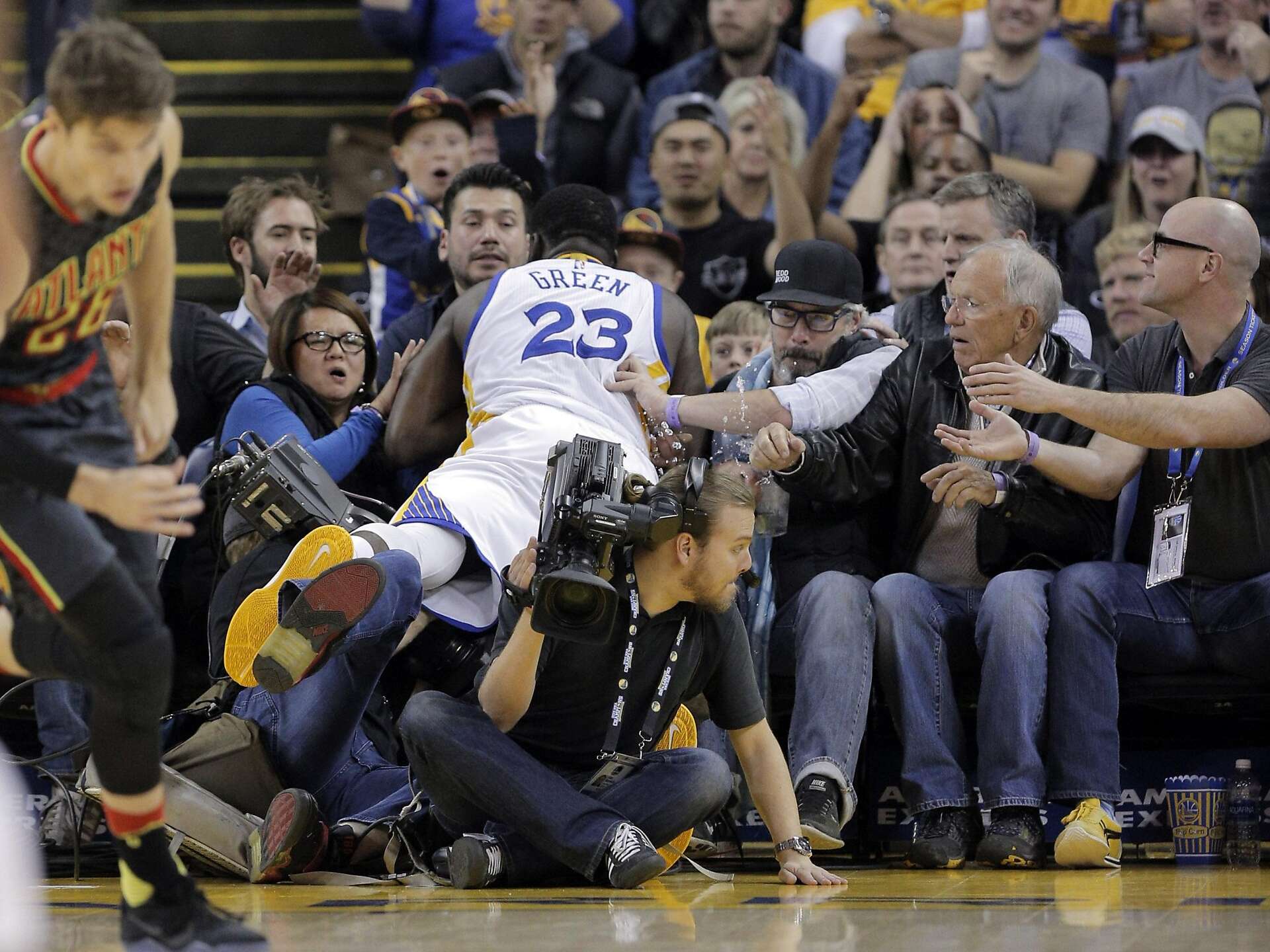 1920x1440 Warriors' Steve Kerr concerned with placement of camera operators