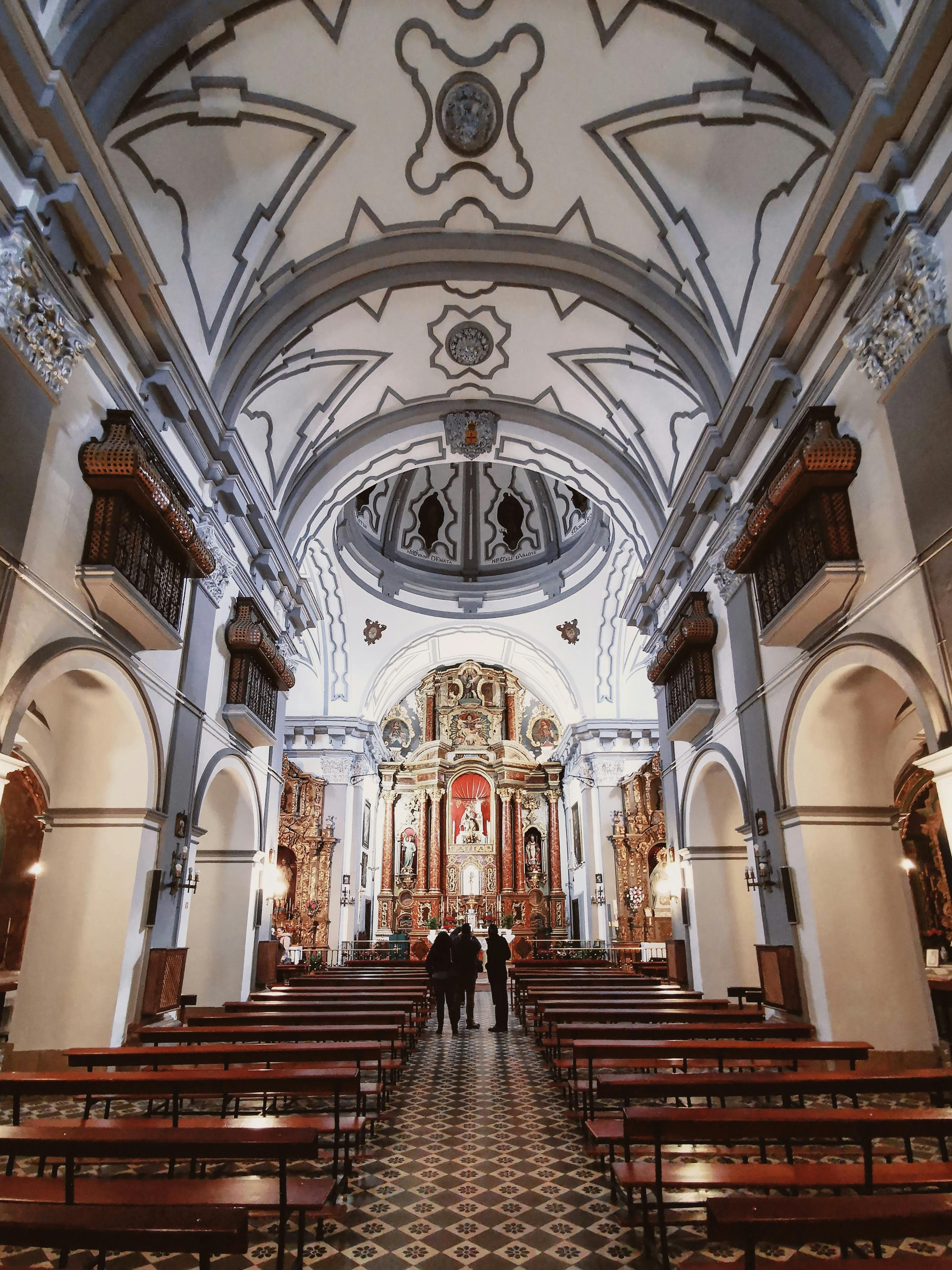 3464x4618 Christian Church Interior · Free