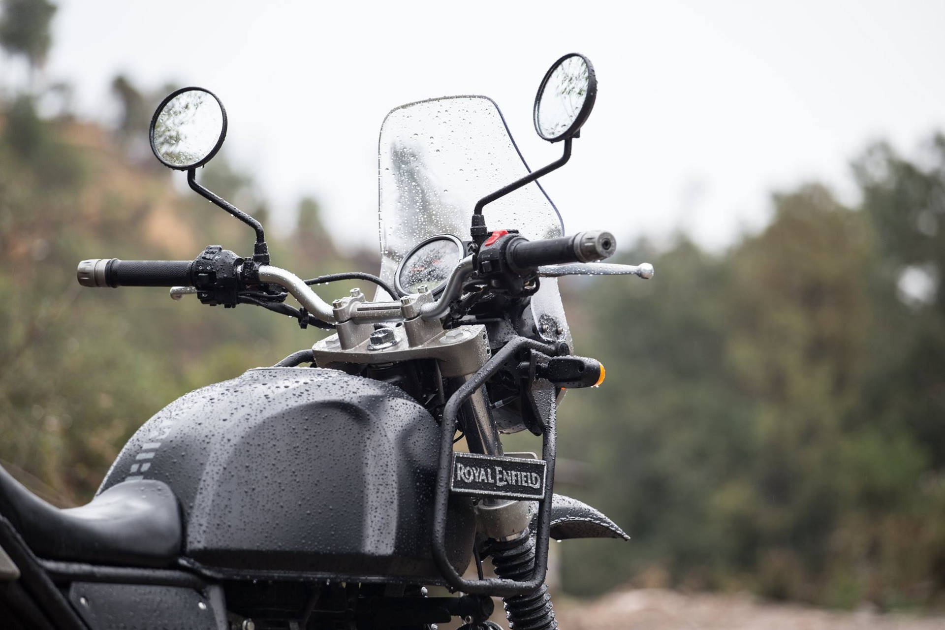 1920x1280 Himalayan Bike Wallpaper