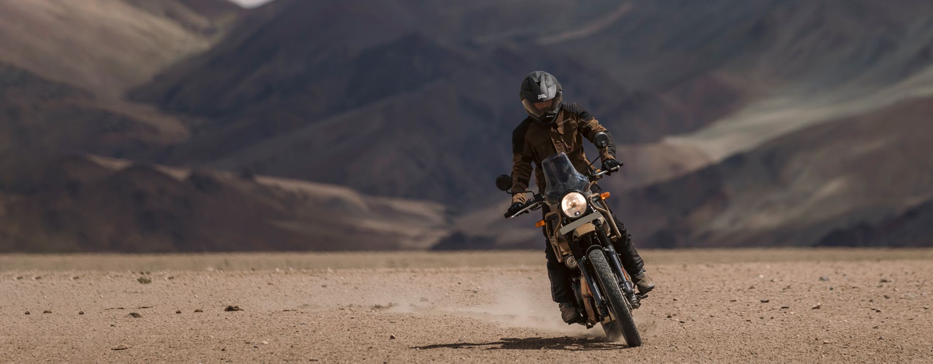 1920x750 RE Himalayan Price, Colours, Image & Mileage