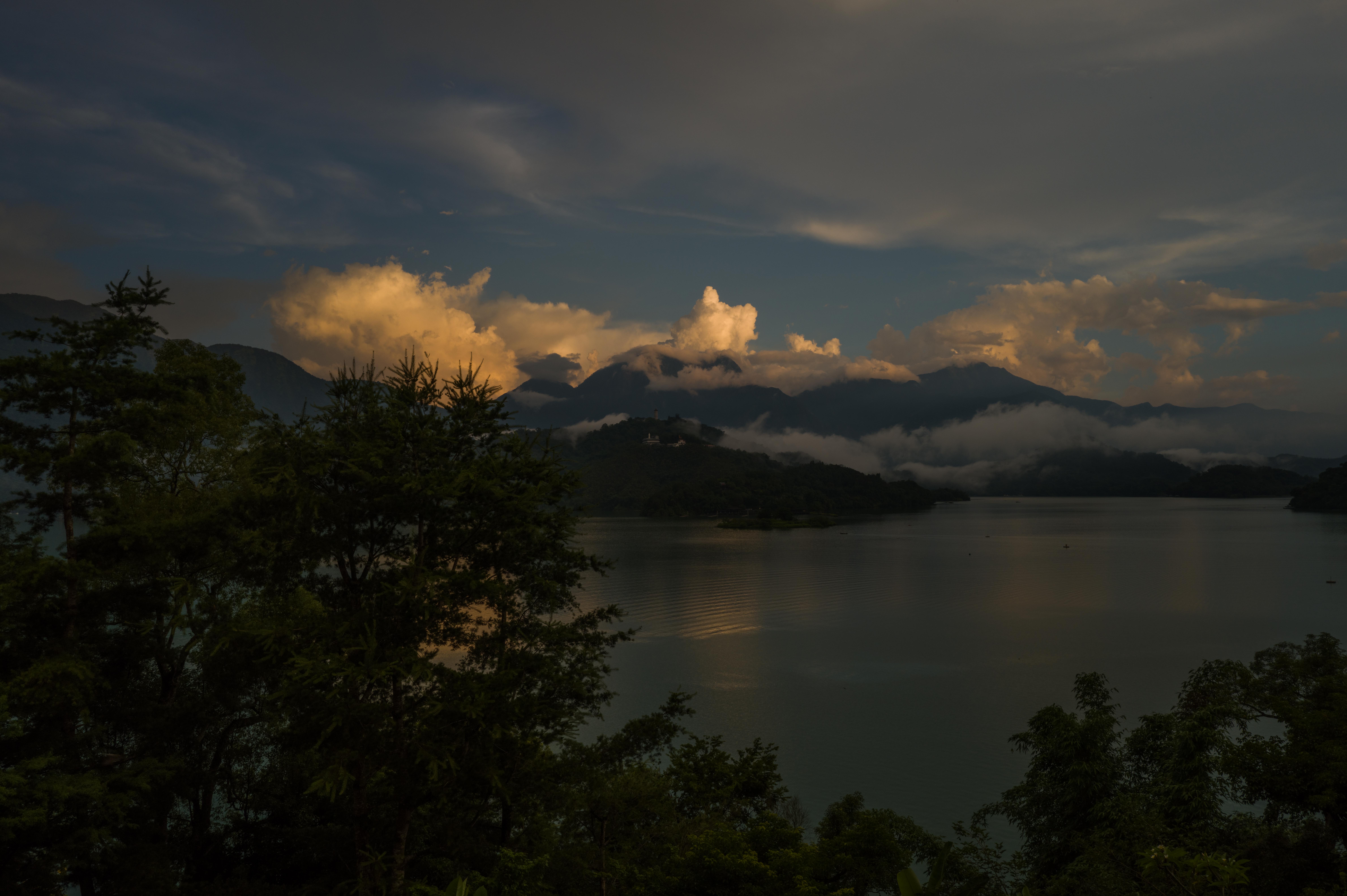 9520x6336 Sun Moon Lake: Lalu Hotel Birding. The Natural Traveller