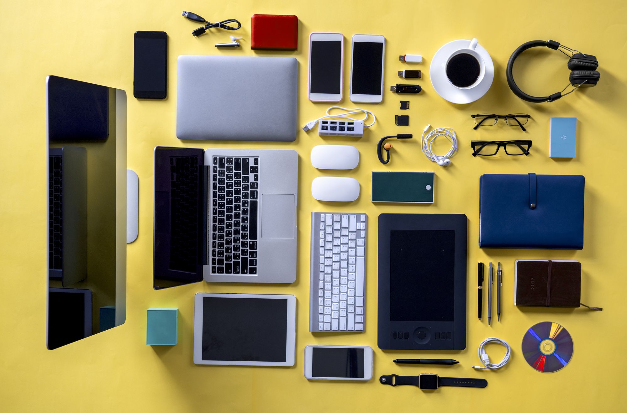 2000x1318 Electronic Gadgets Wallpaper