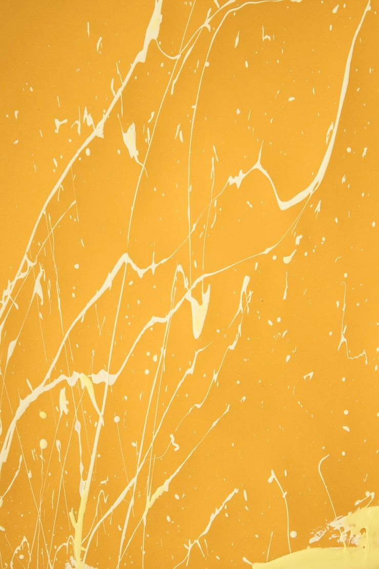740x1110 Gold drip background Image