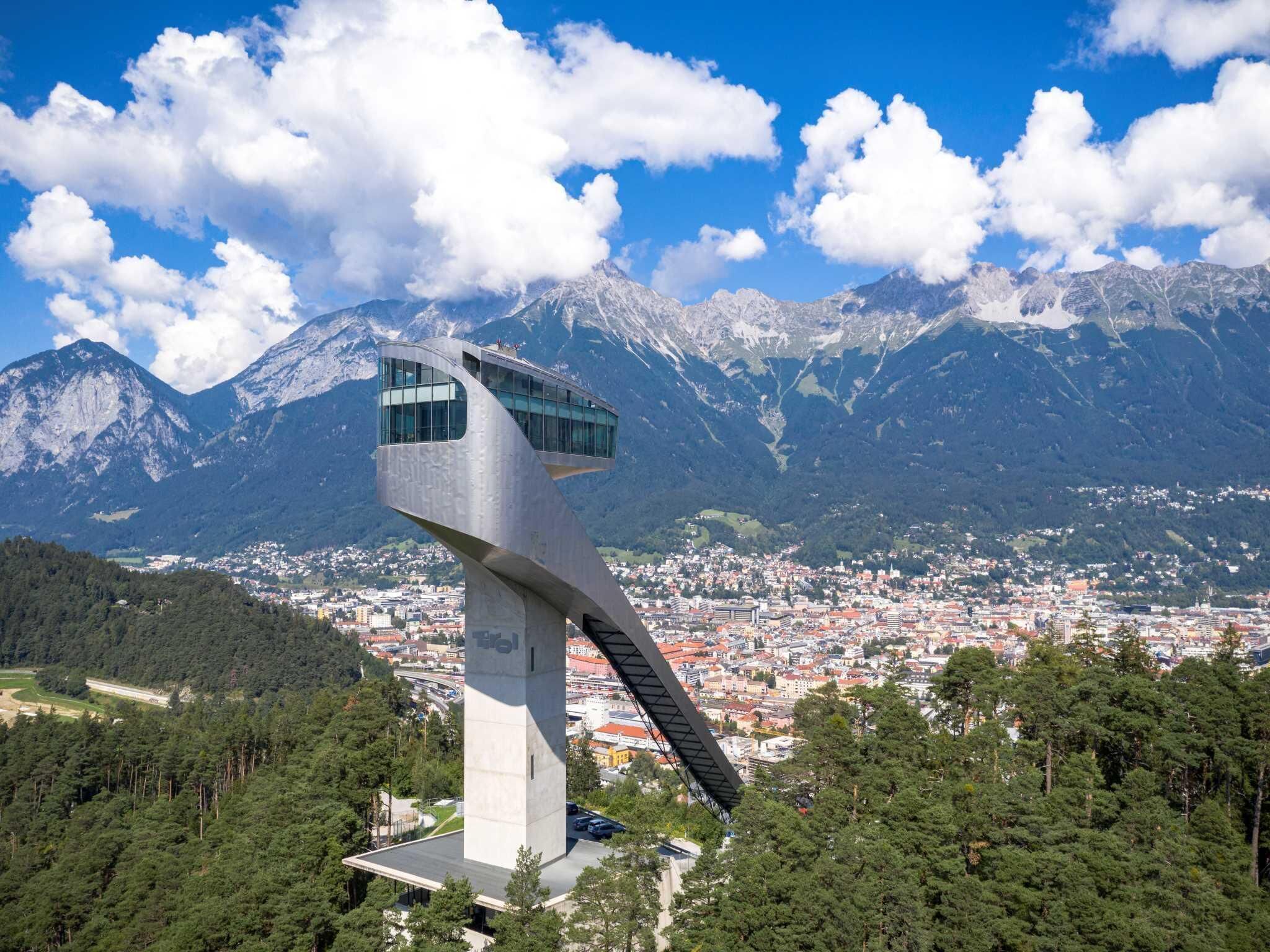 2048x1536 BERGISEL SKI JUMP