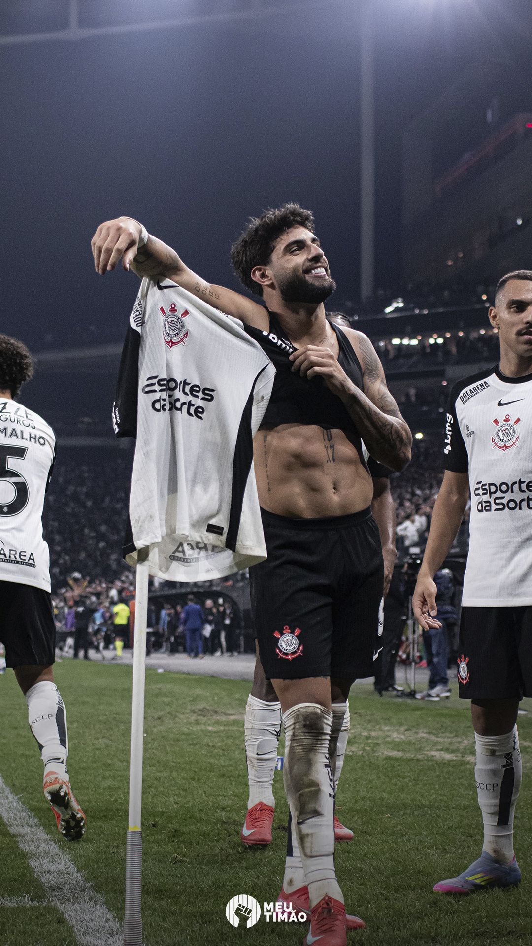 1080x1920 Fundo De Tela Do Corinthians: Yuri Alberto Comemorando Hat Trick Pelo Corinthians