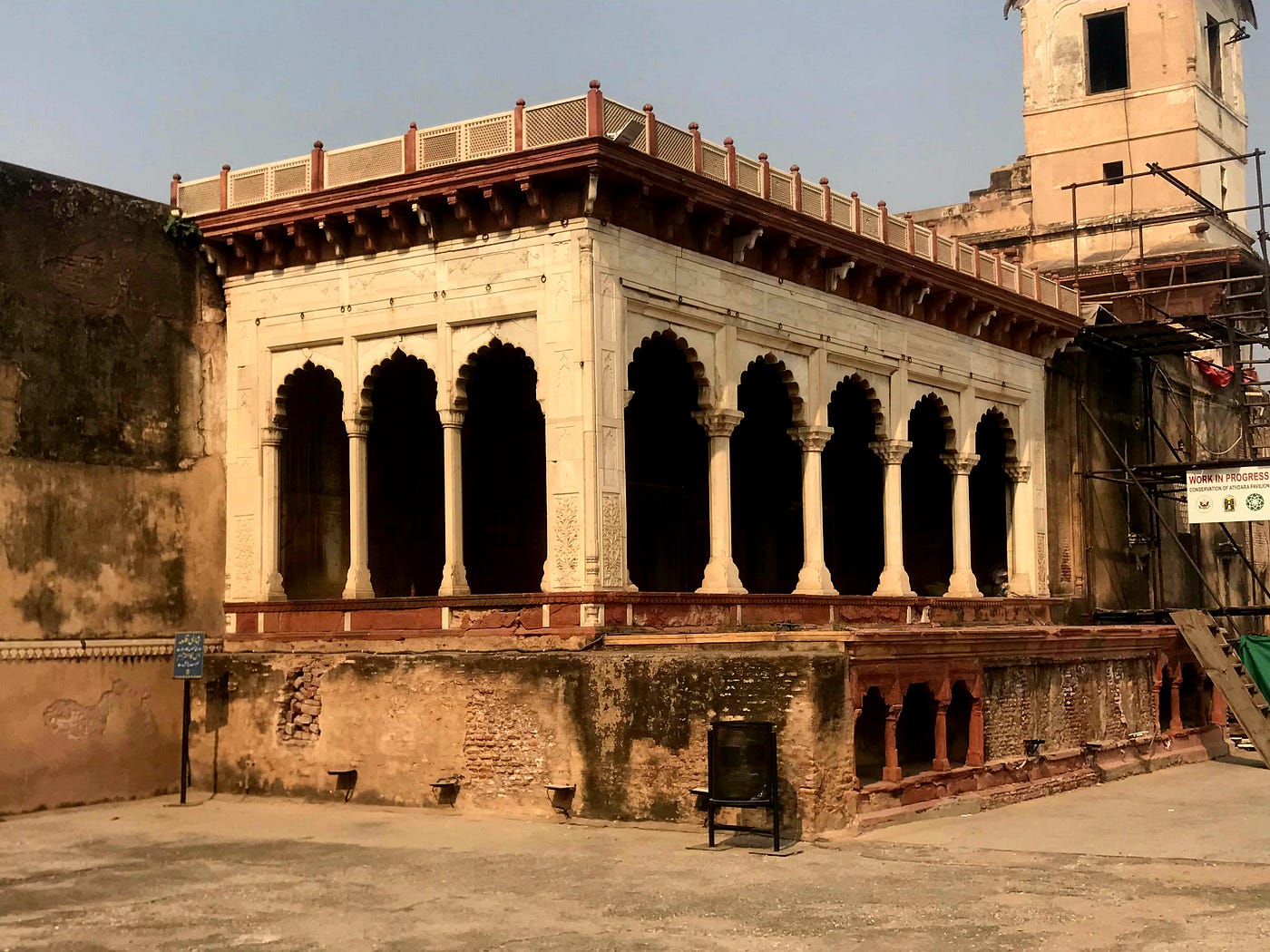 1400x1050 Going Back in Time and Exploring Lahore Fort (Shahi Qila). by Tahastories. Digital Global Traveler