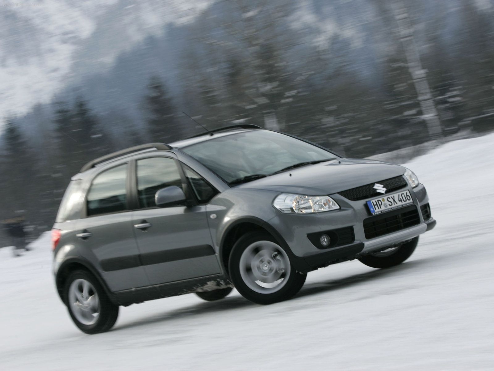1600x1200 Suzuki SX4 photo Gallery with 150 pics