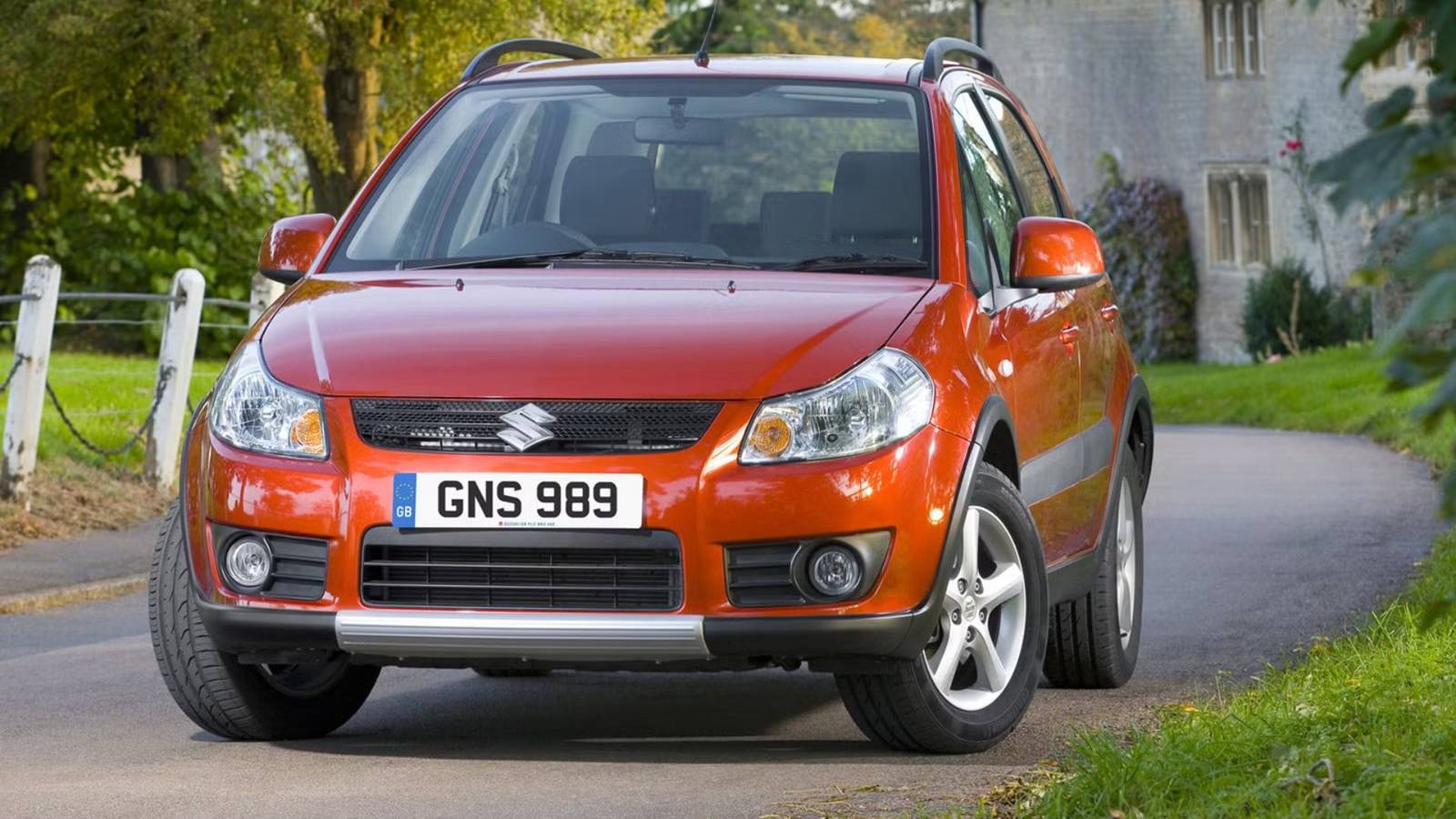 1600x900 Suzuki SX4 Hatchback Exterior Photo