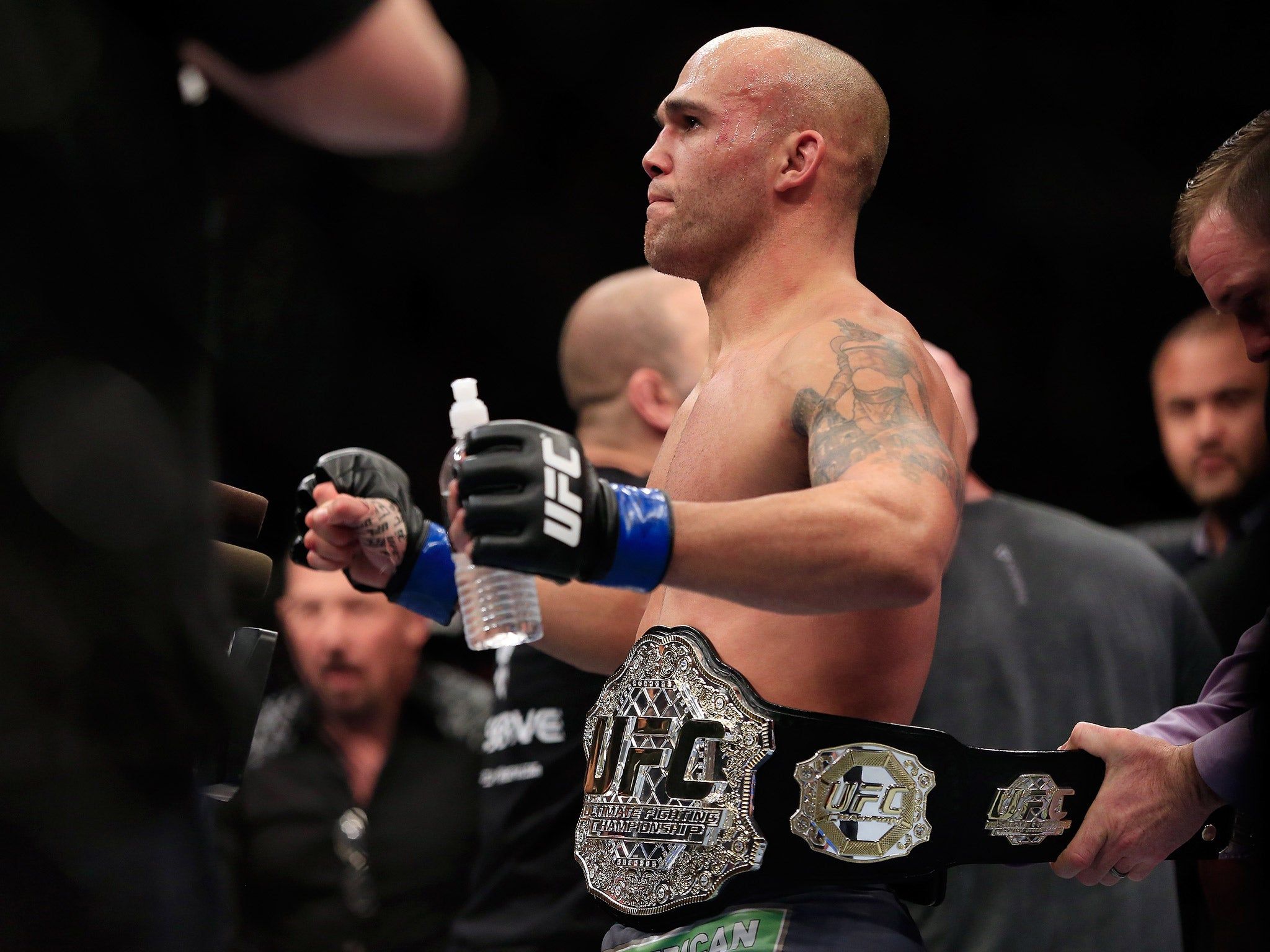 2048x1536 UFC 201: Tyron Woodley needs to keep Robbie Lawler grounded to force old habits and seize chance, says Dan Hardy