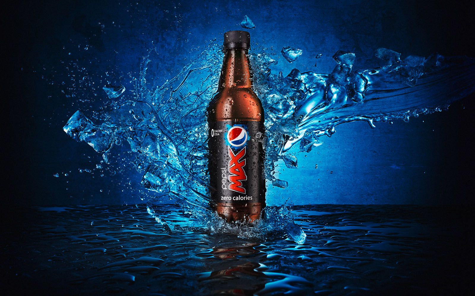 1600x1000 PEPSI MAX BOTTLE / Agency: Chiat Day