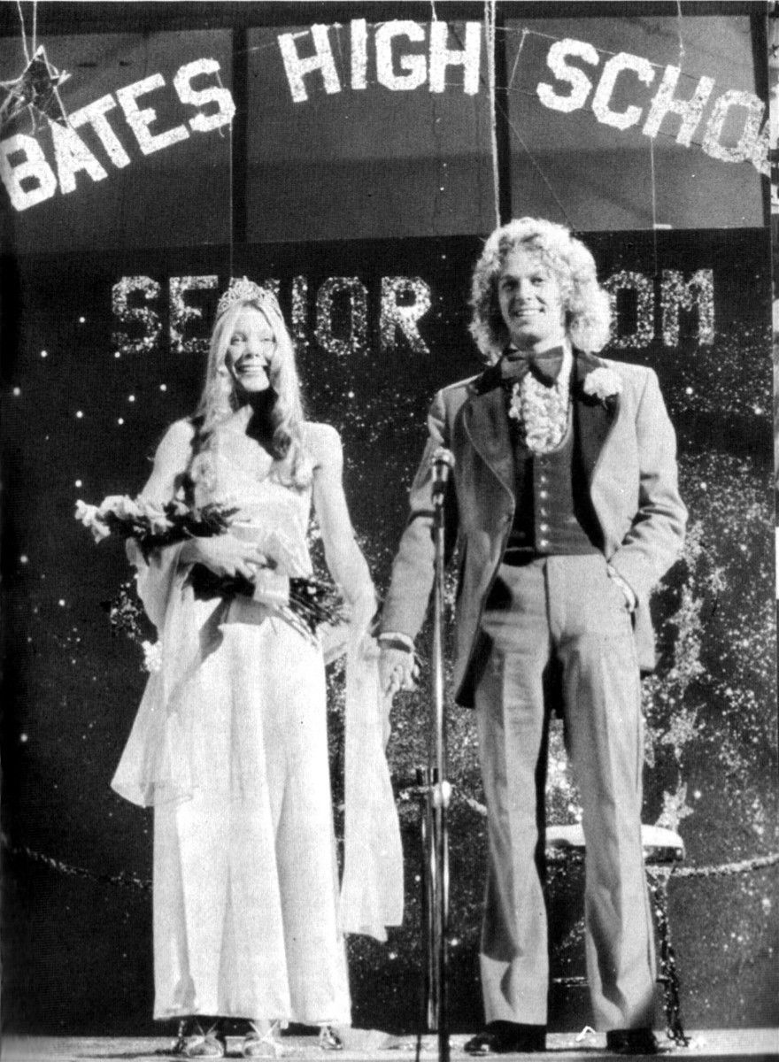 880x1200 Carrie White and Tommy Ross Win Prom King and Queen