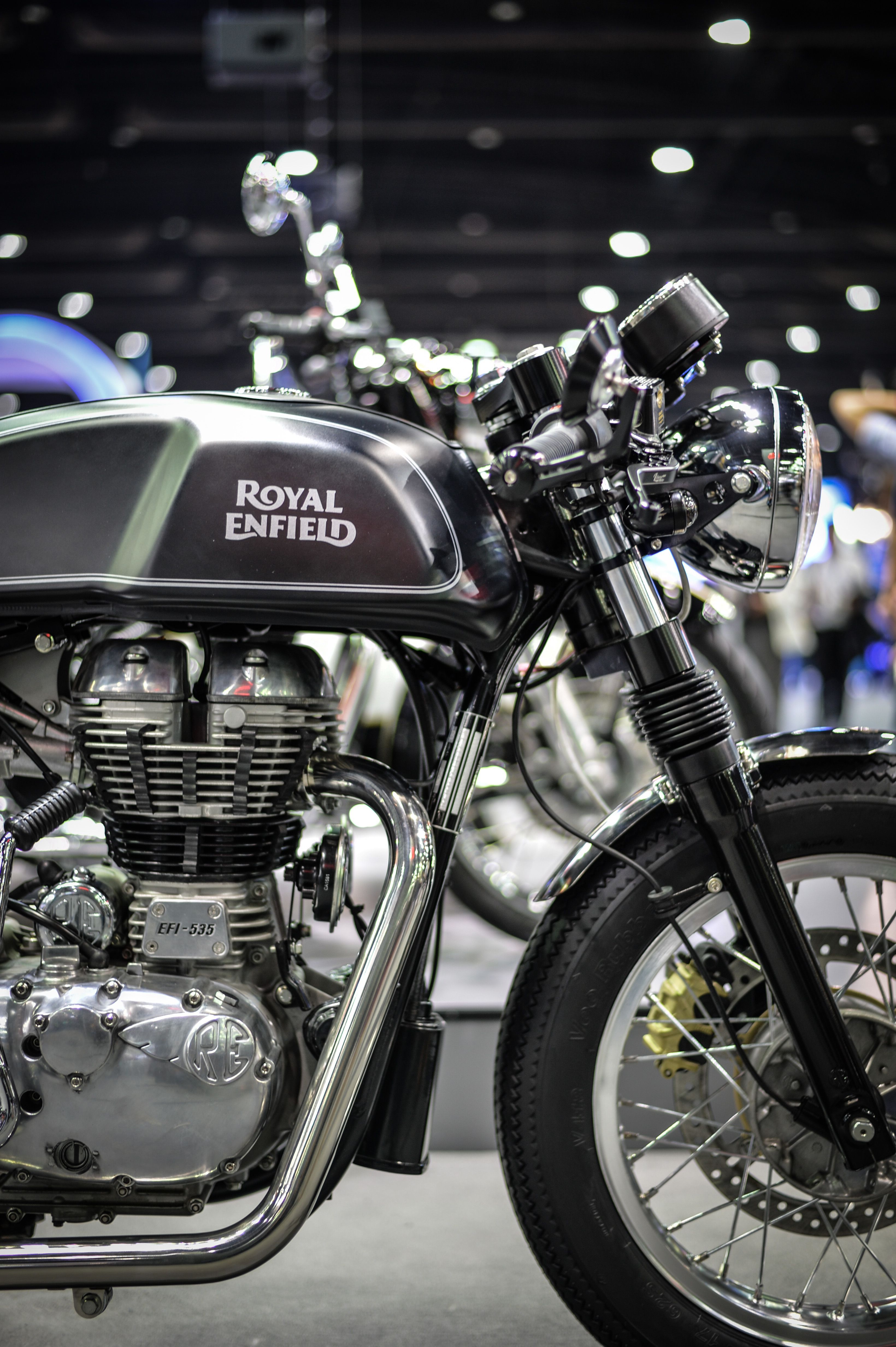 3280x4928 Royal Enfield Continental GT 650 Wallpaper