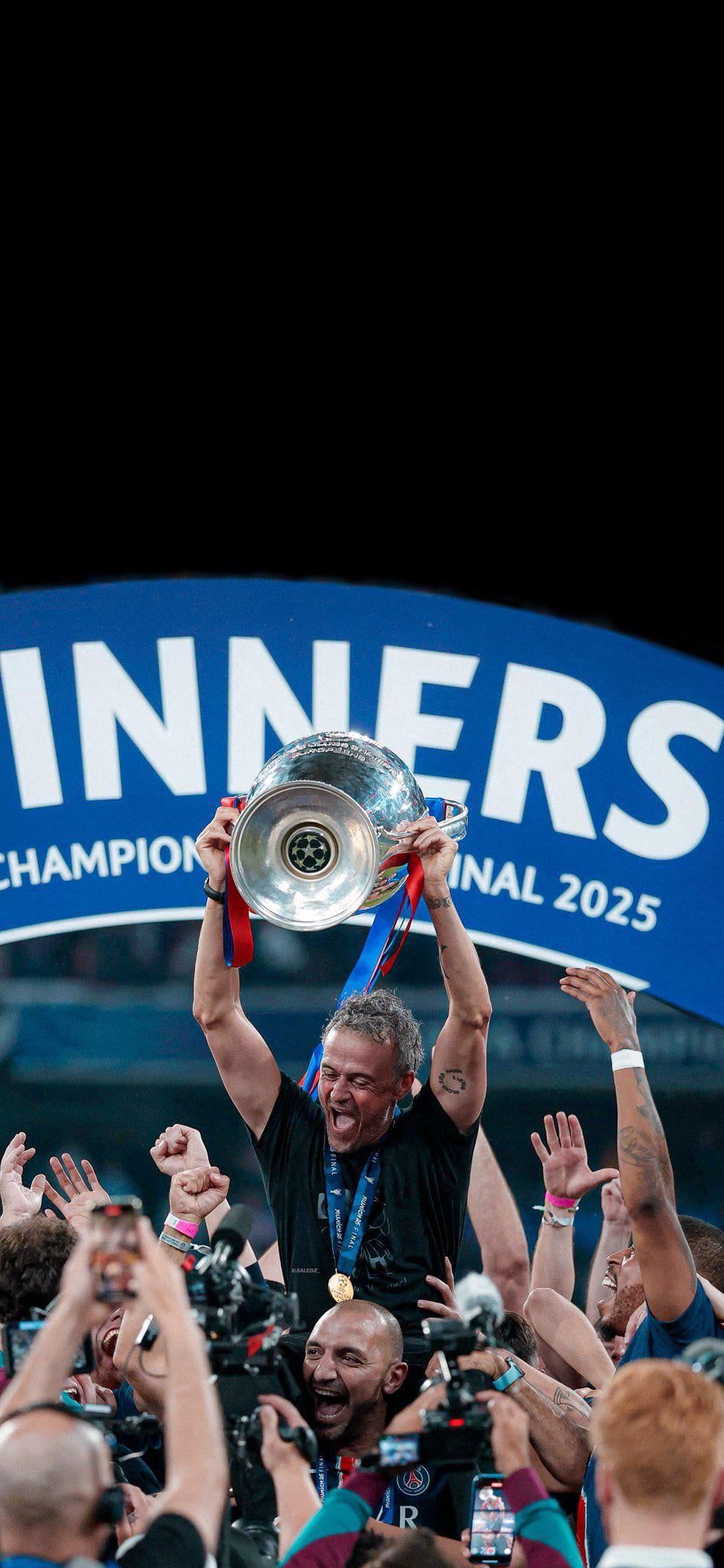 946x2048 Does anyone have any cool wallpaper for phone of PSG's 2025 UCL?