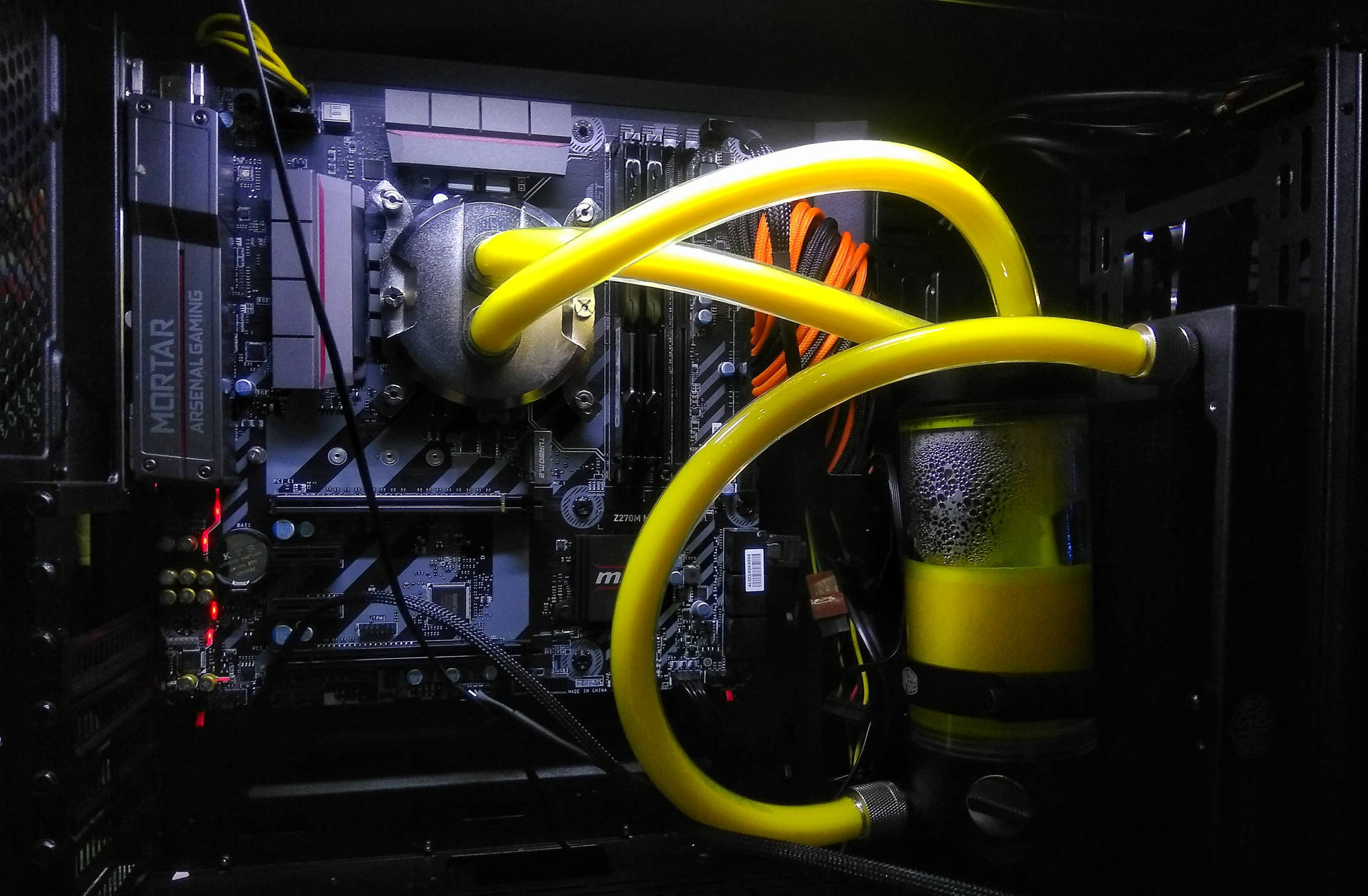 1920x1258 Download Cool Gaming Liquid Cooled Gpu Wallpaper