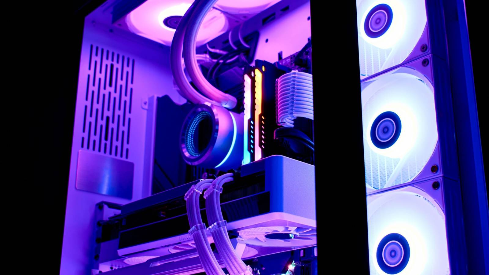 1600x900 The Rise and Fall of Liquid Cooling