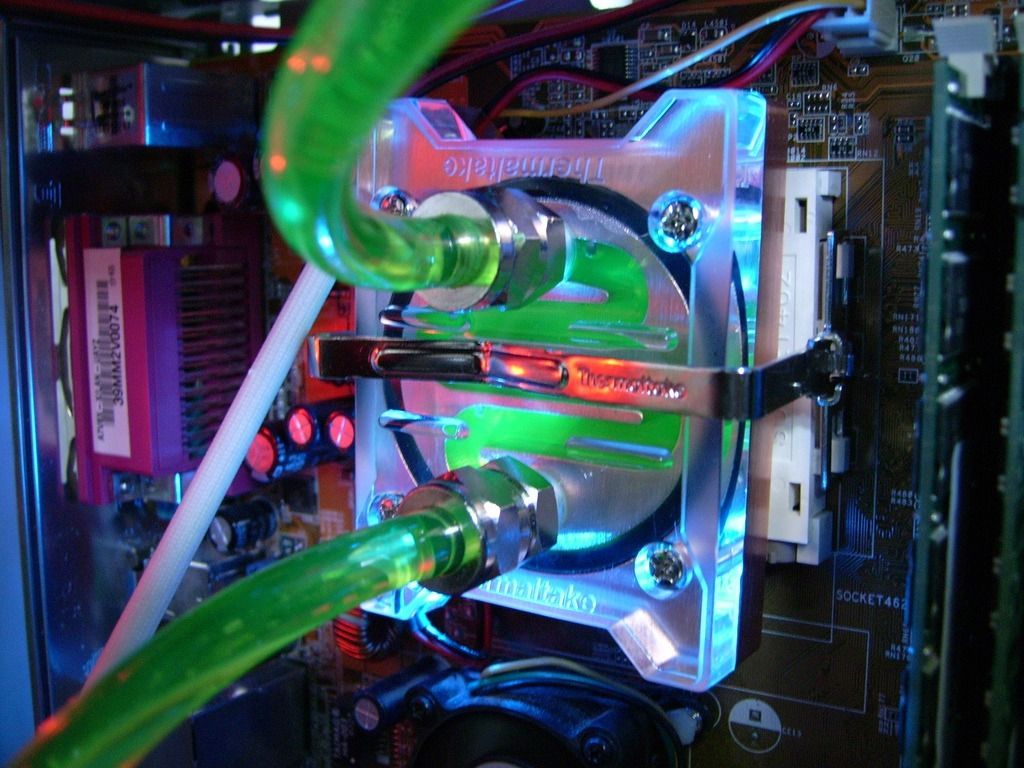 1024x768 Liquid Cooling and What You Need to Know!