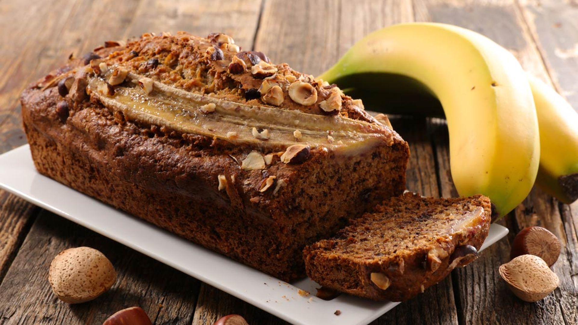1920x1080 This vegan banana bread is the ultimate lockdown treat it's super simple. HELLO!