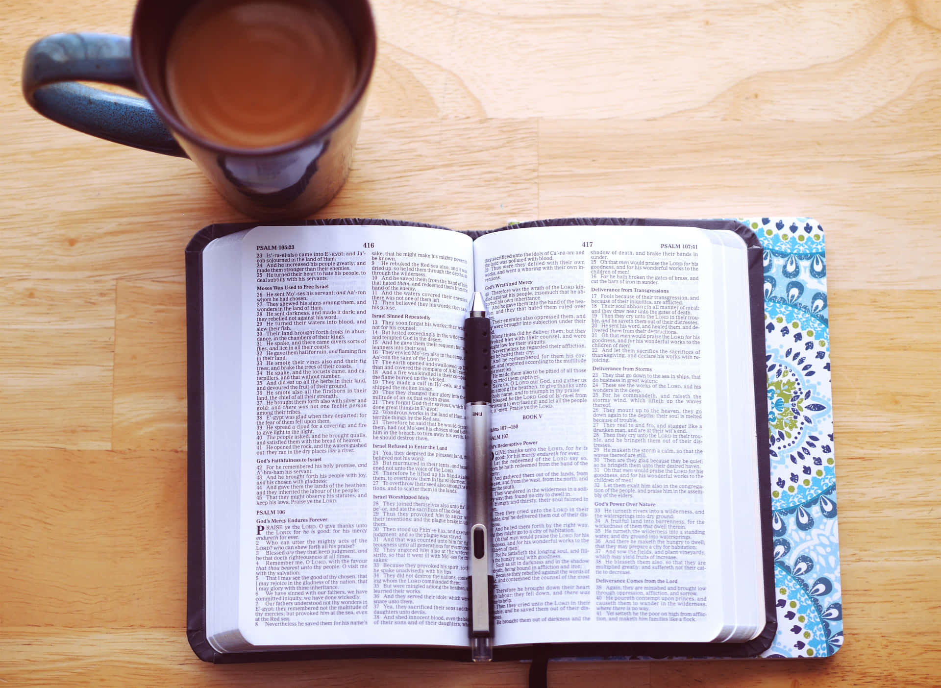 1920x1404 Download Group Bible Study Session Wallpaper