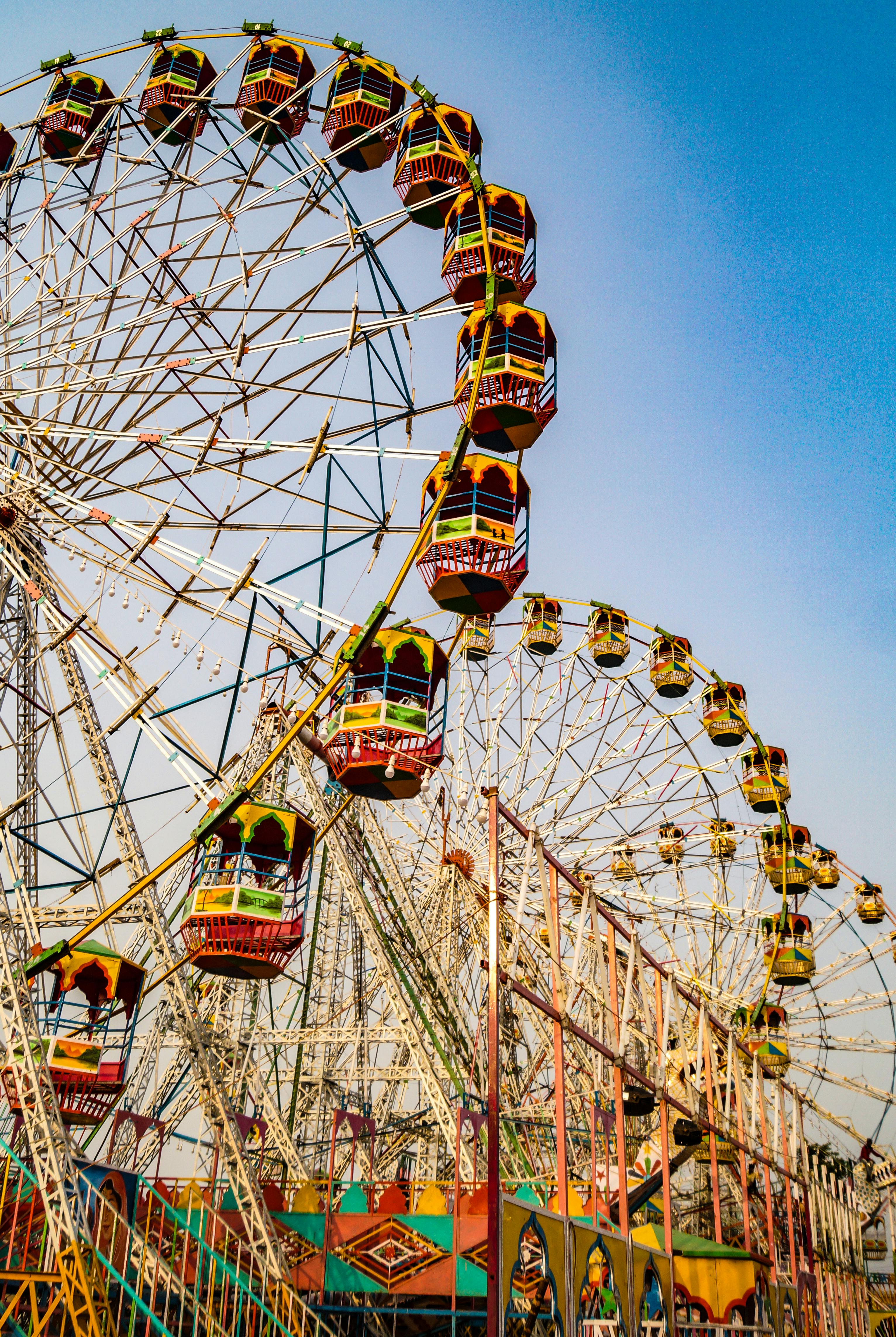 3064x4569 Colorful Ferris Wheel at Pushkar Fair, India · Free