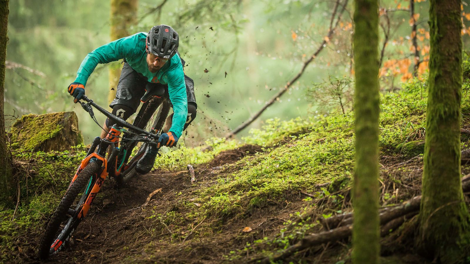 1600x900 Chasing Trail.16