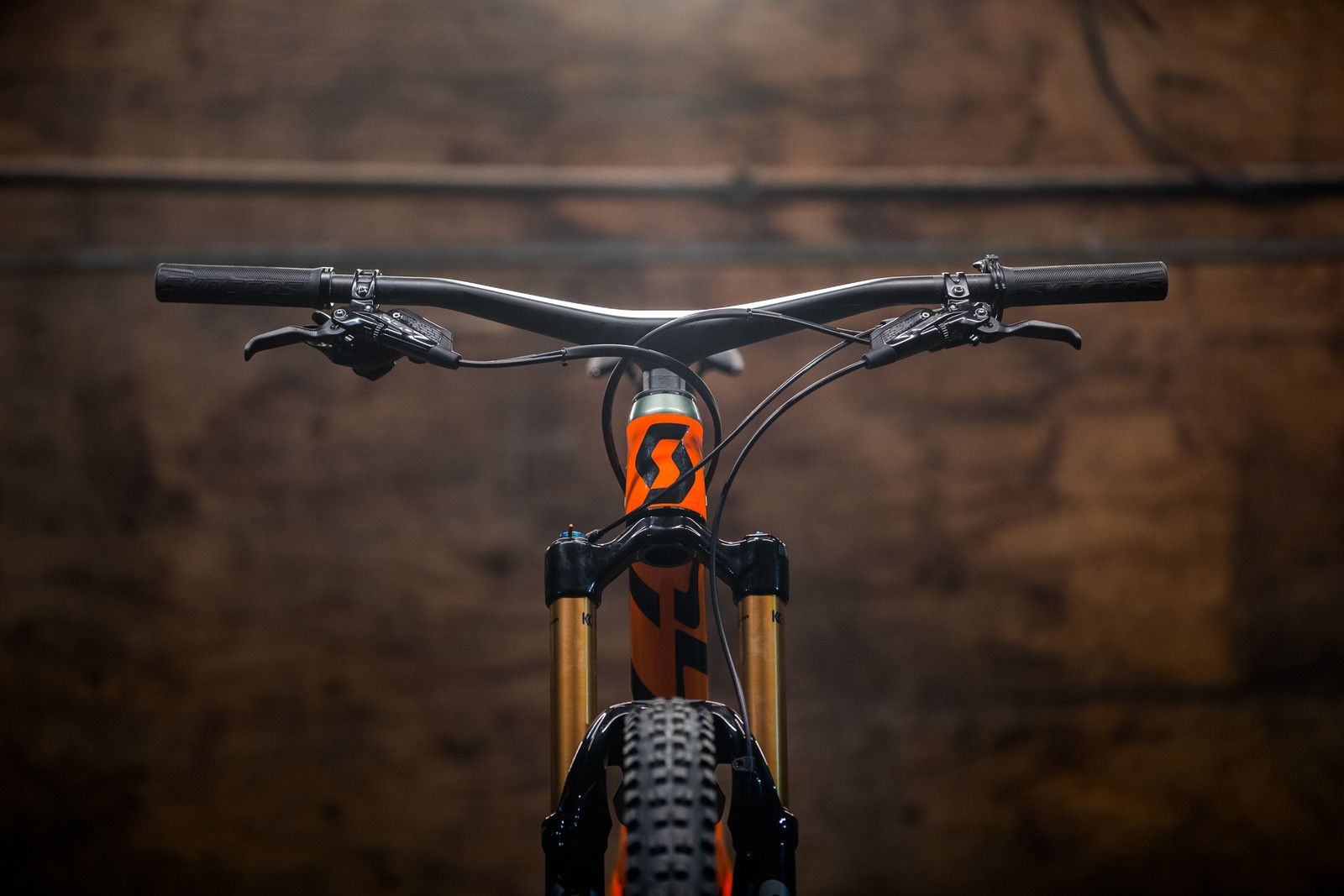 1600x1067 Versatile Destroyer: Scott Unleashes The 170mm Travel Ransom Bike Feature