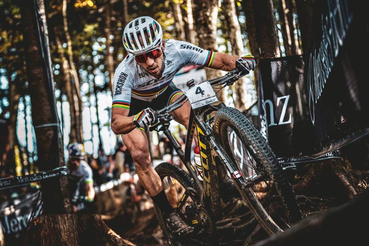 1200x800 SCHURTER AND COURTNEY RENEW SCOTT SRAM CONTRACTS UNTIL 2024 Bike Action Magazine