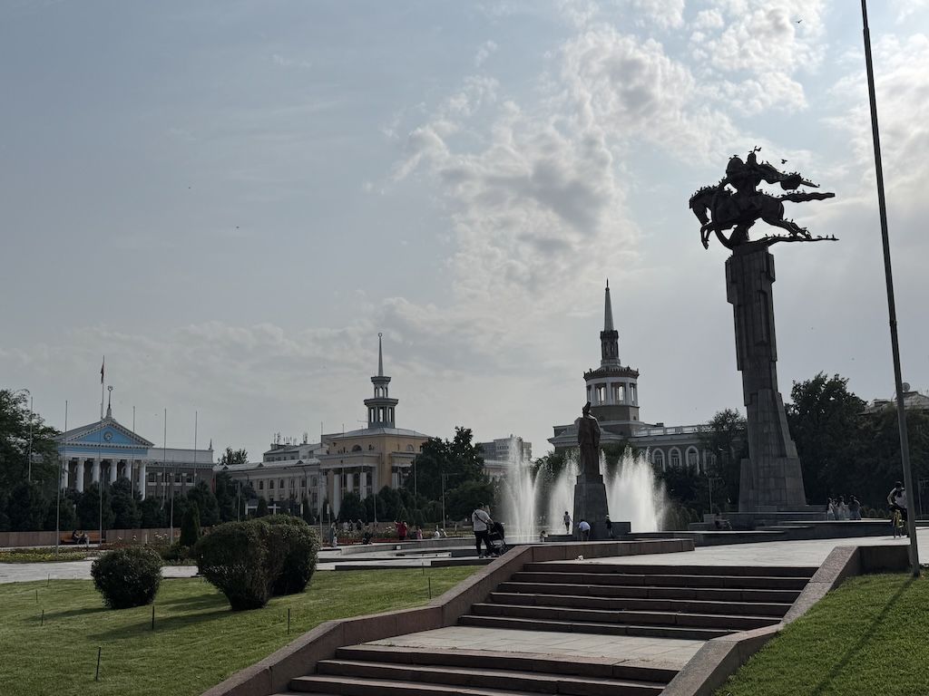 1024x768 Kyrgyzstan: Bishkek and Burana