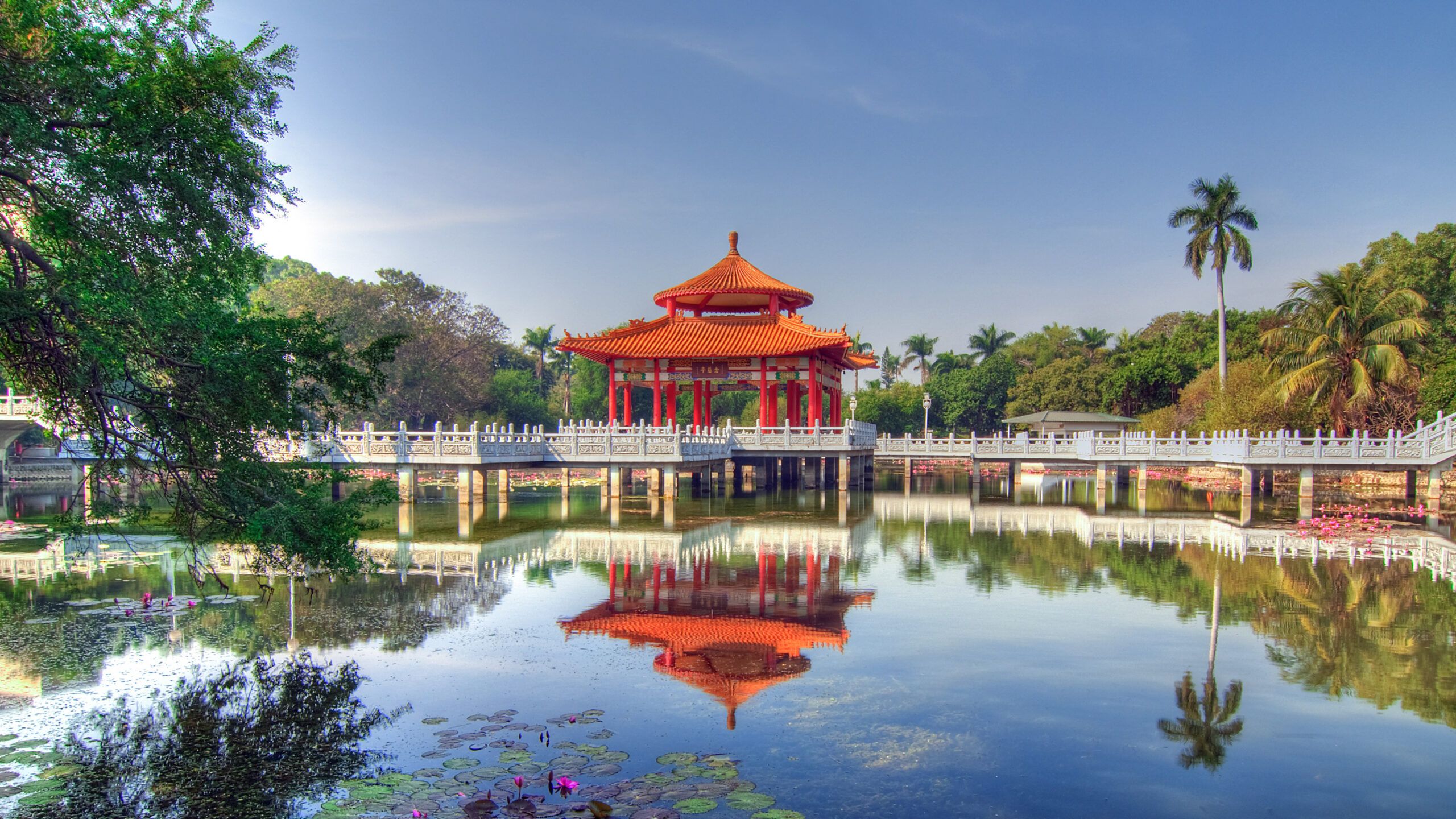 2560x1440 days in Tainan, Taiwan