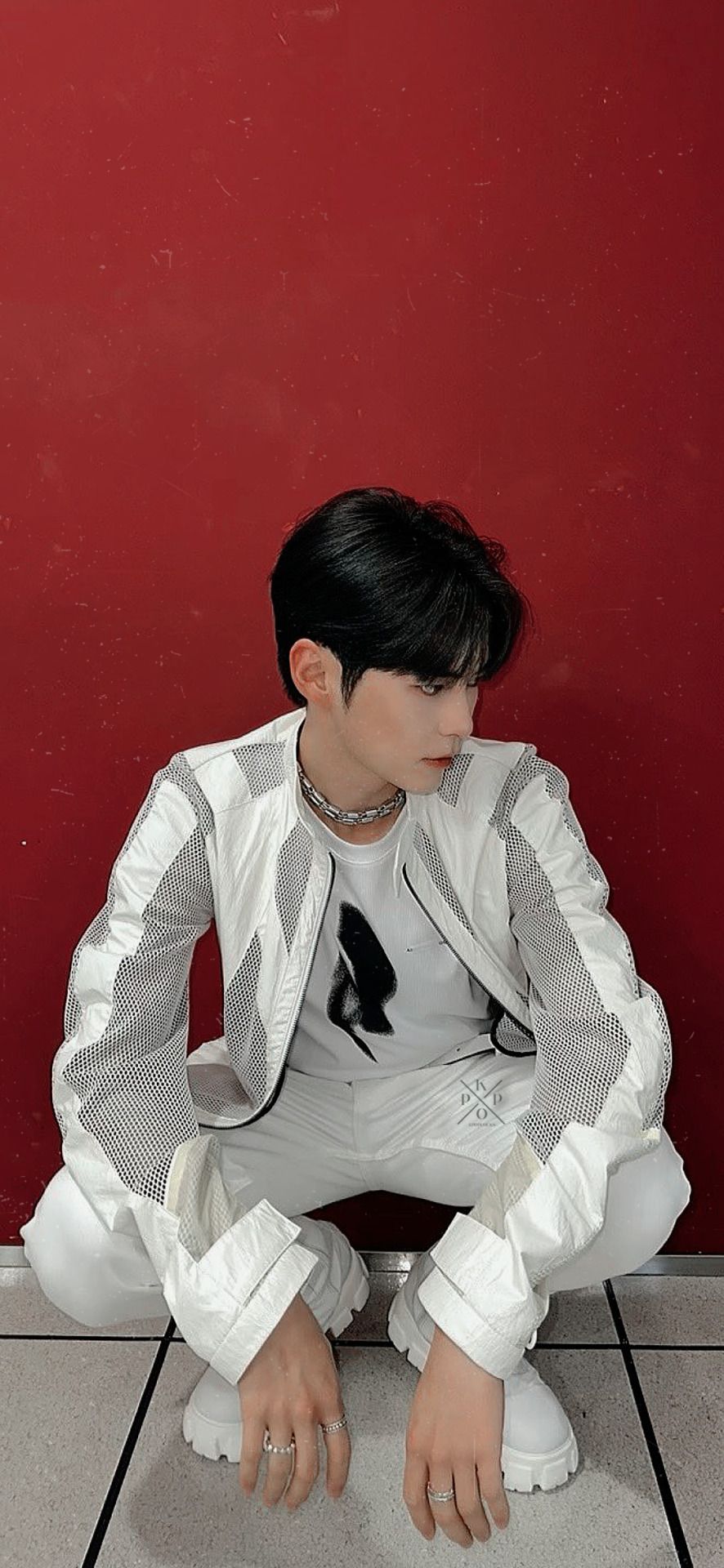 886x1920 Kpop Locks