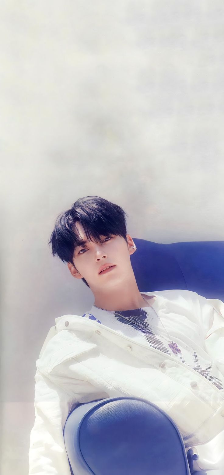 736x1560 SUNG HANBIN WALLPAPER