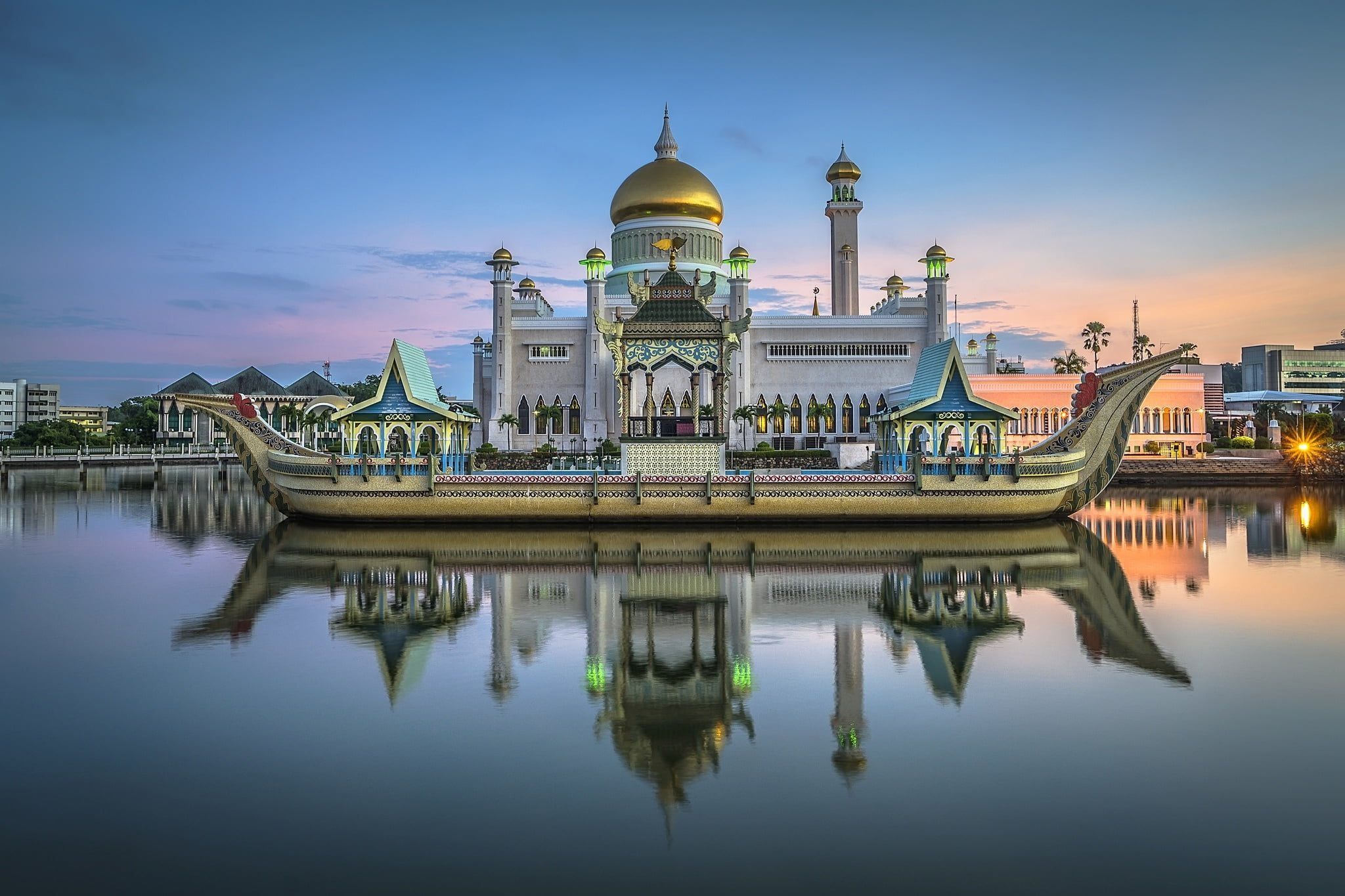 2048x1365 Bandar Seri Begawan Wallpaper
