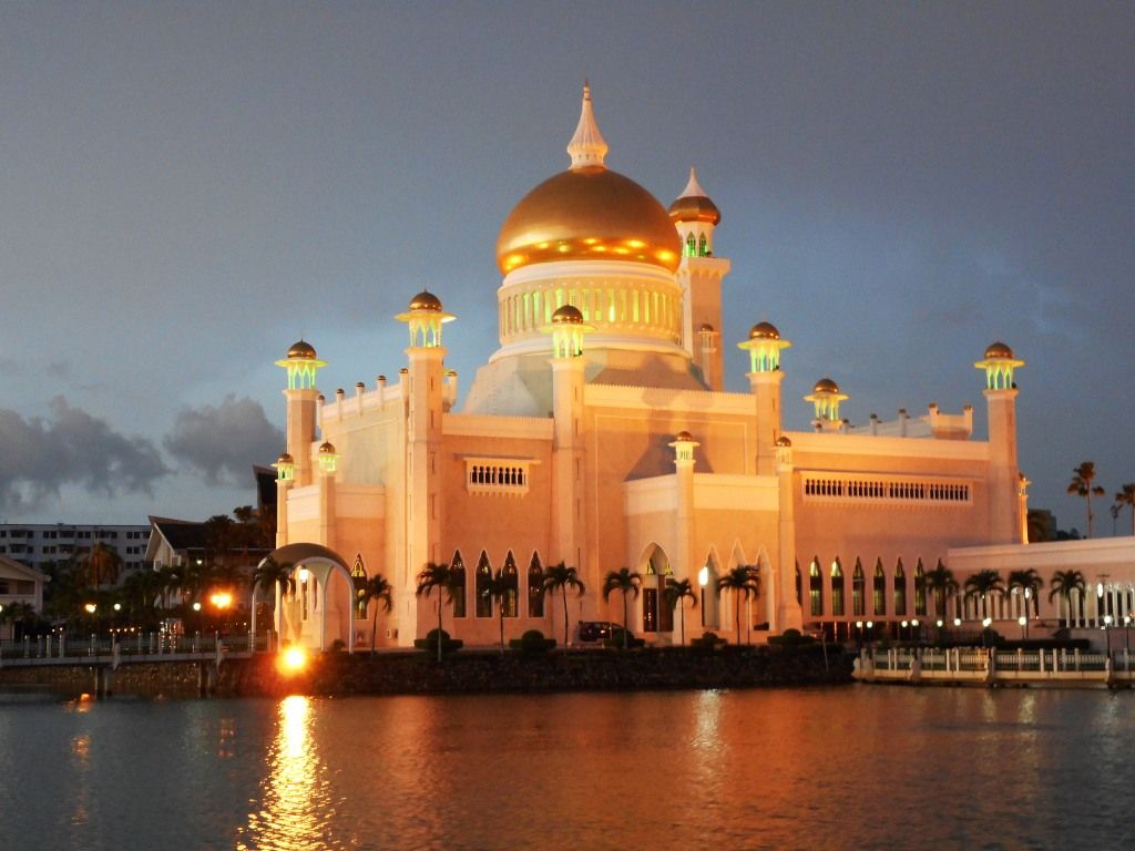 1024x768 Bandar Seri Begawan 2
